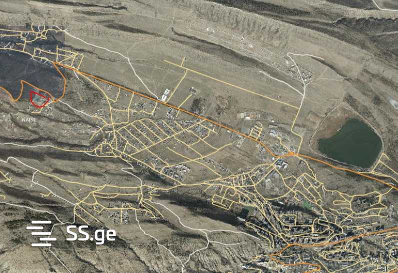 8 Room Private House For Sale view 3