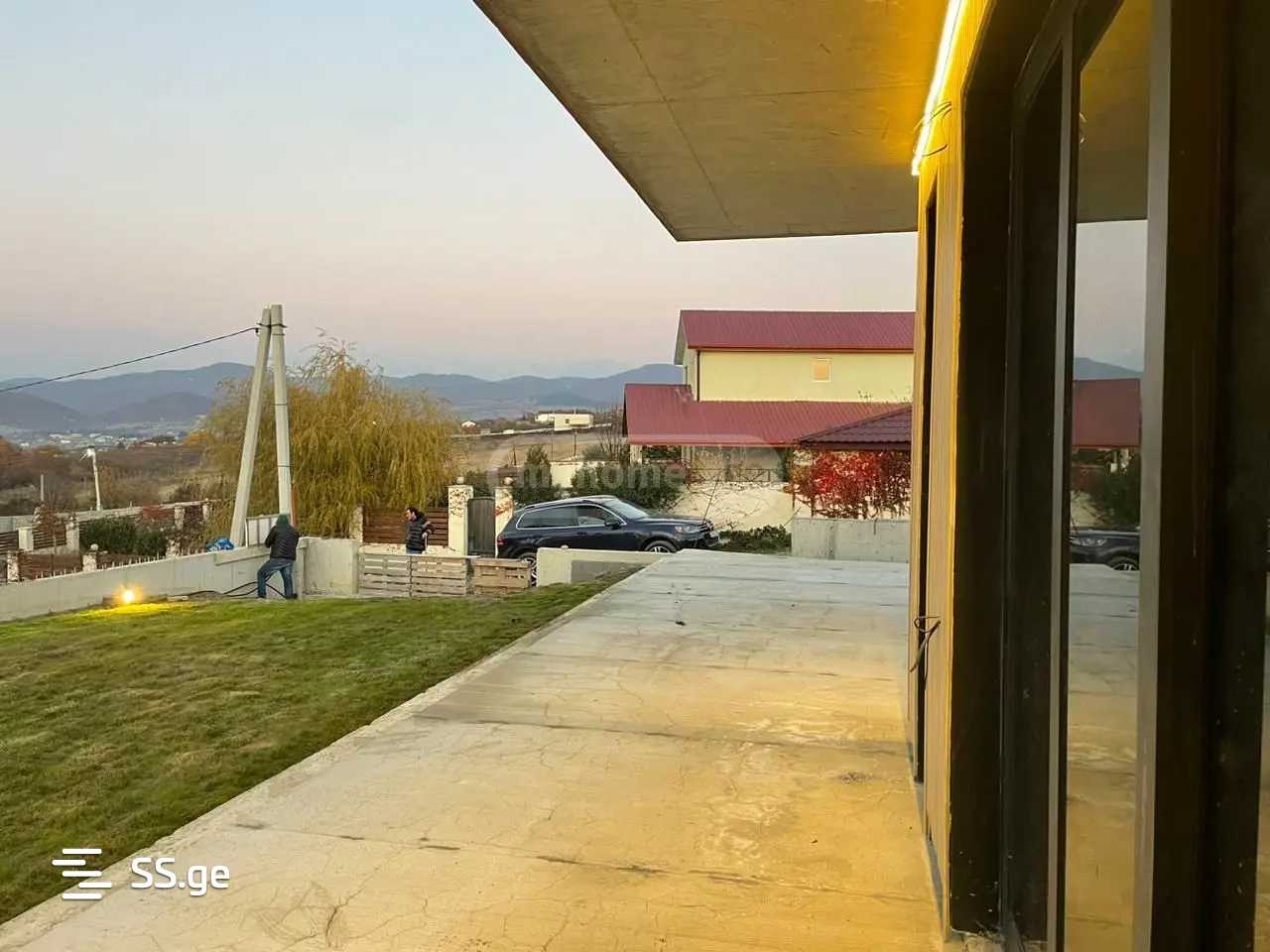 6 Room Private House For Sale view 5