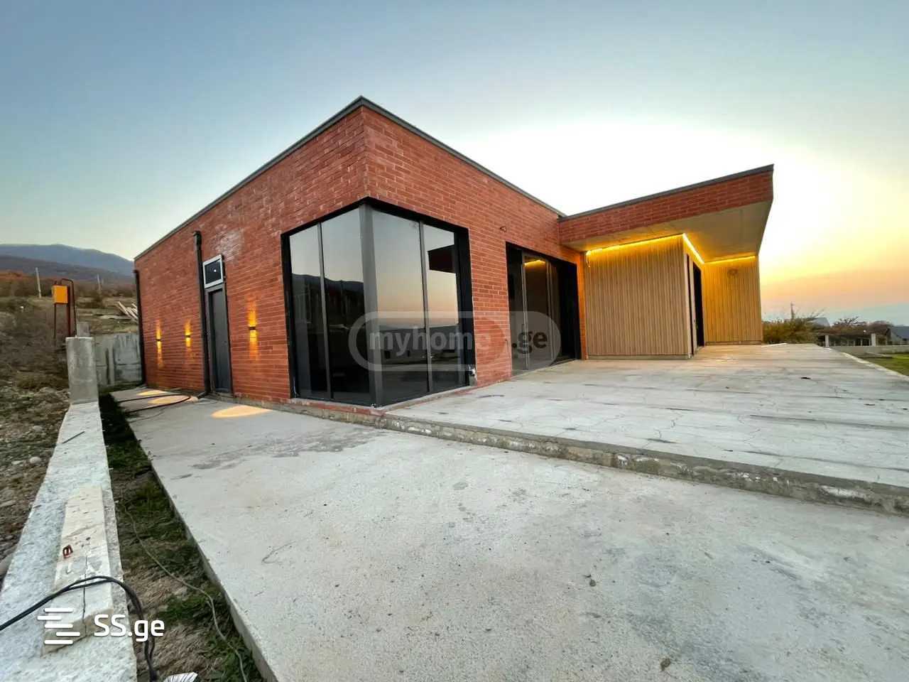 6 Room Private House For Sale view 9