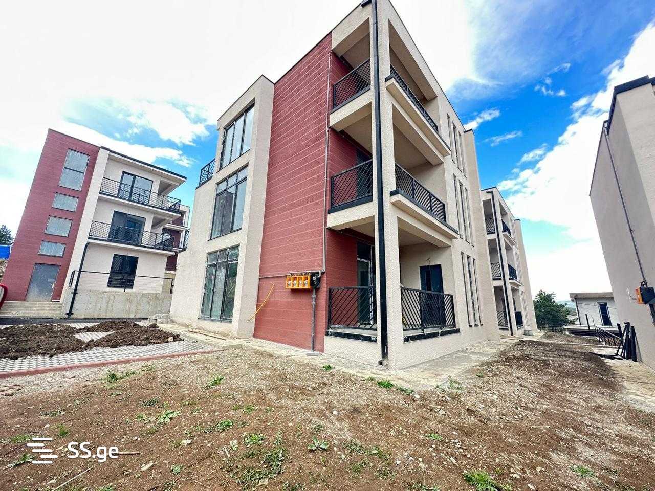 8 Room Private House For Sale view 1