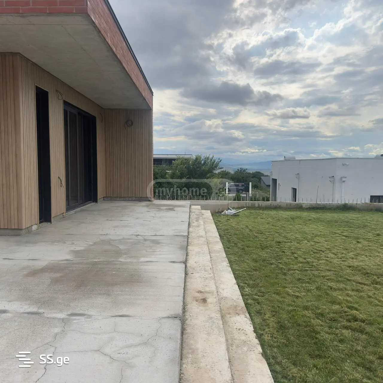 6 Room Private House For Sale view 8