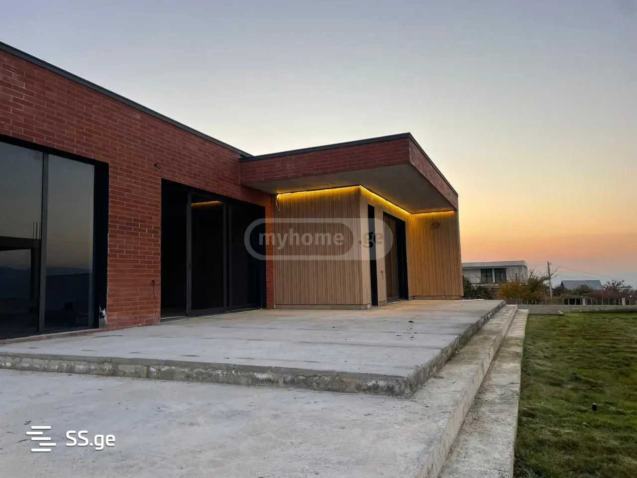 6 Room Private House For Sale view 10