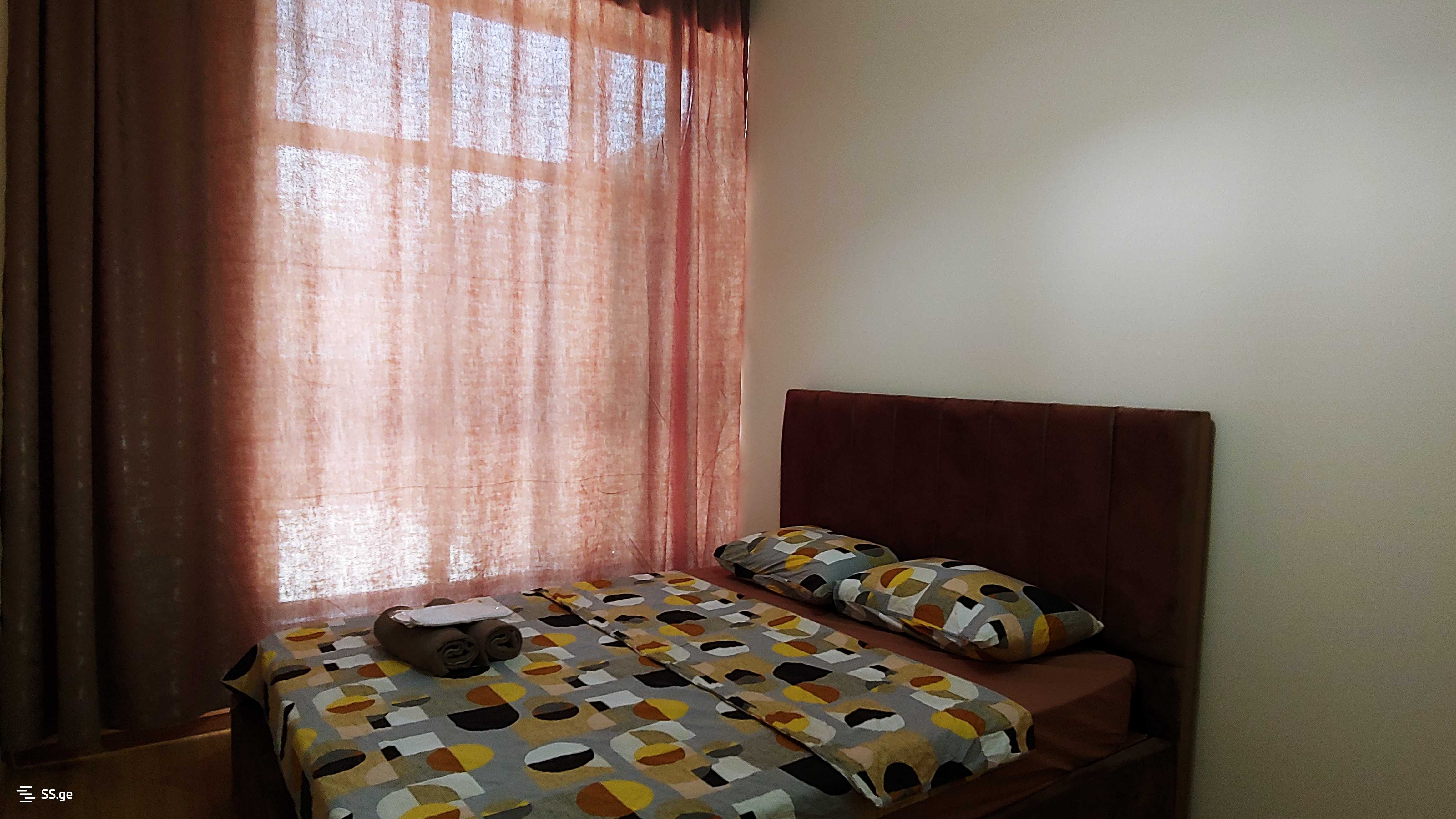 ქირავდება დღიურად 2 ოთახიანი ბინა საბურთალოზე - სურათი #4