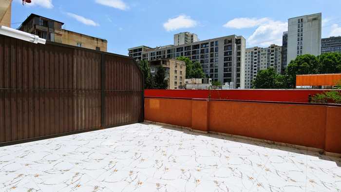 ქირავდება დღიურად 2 ოთახიანი ბინა საბურთალოზე - სურათი #9