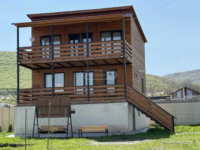 5 room Private House For Sale. Navdaraantkari