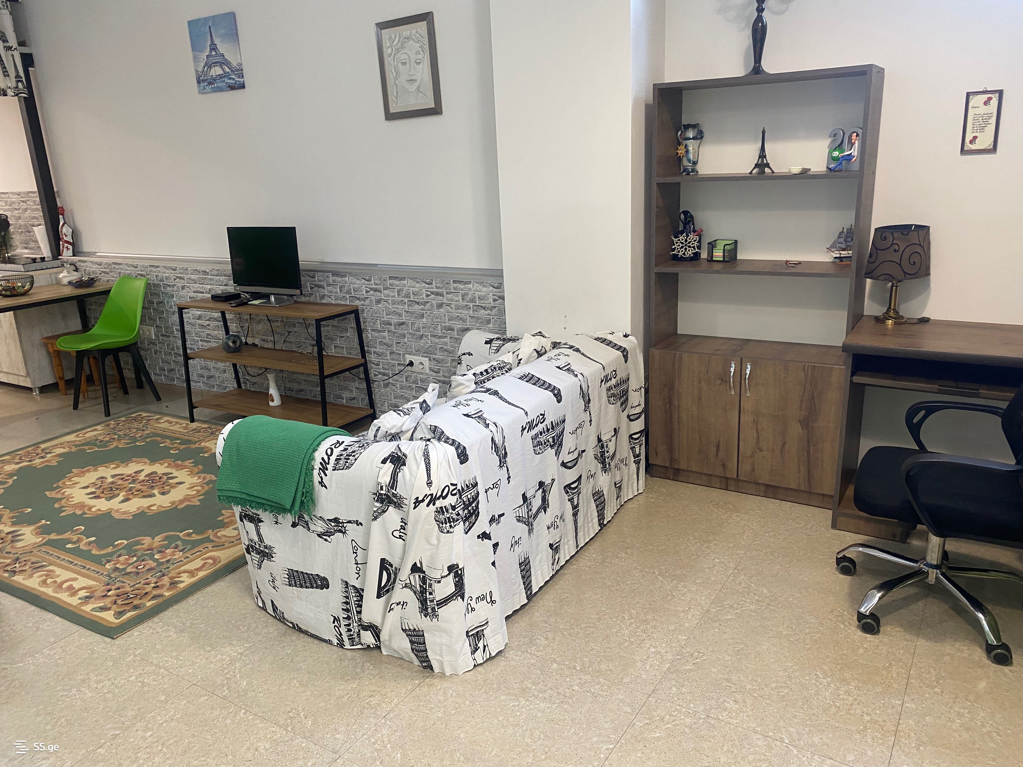 2 Room Flat Daily Rent. Vake view 10