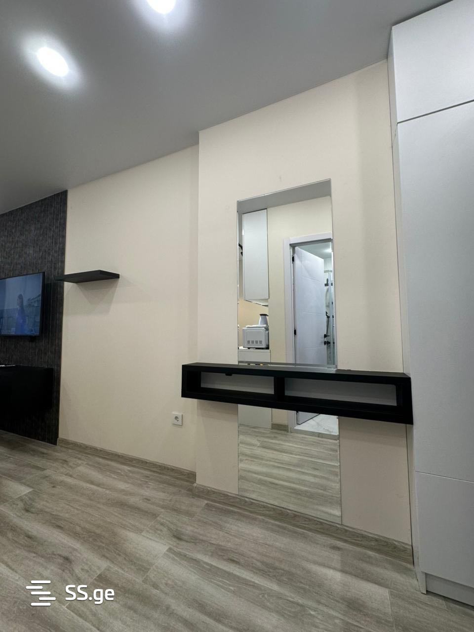 1 Room Flat Daily Rent. Gonio view 6