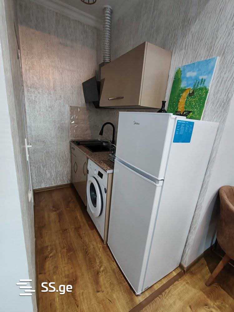 1 Room Hotel For Rent. Makhindjauri view 4