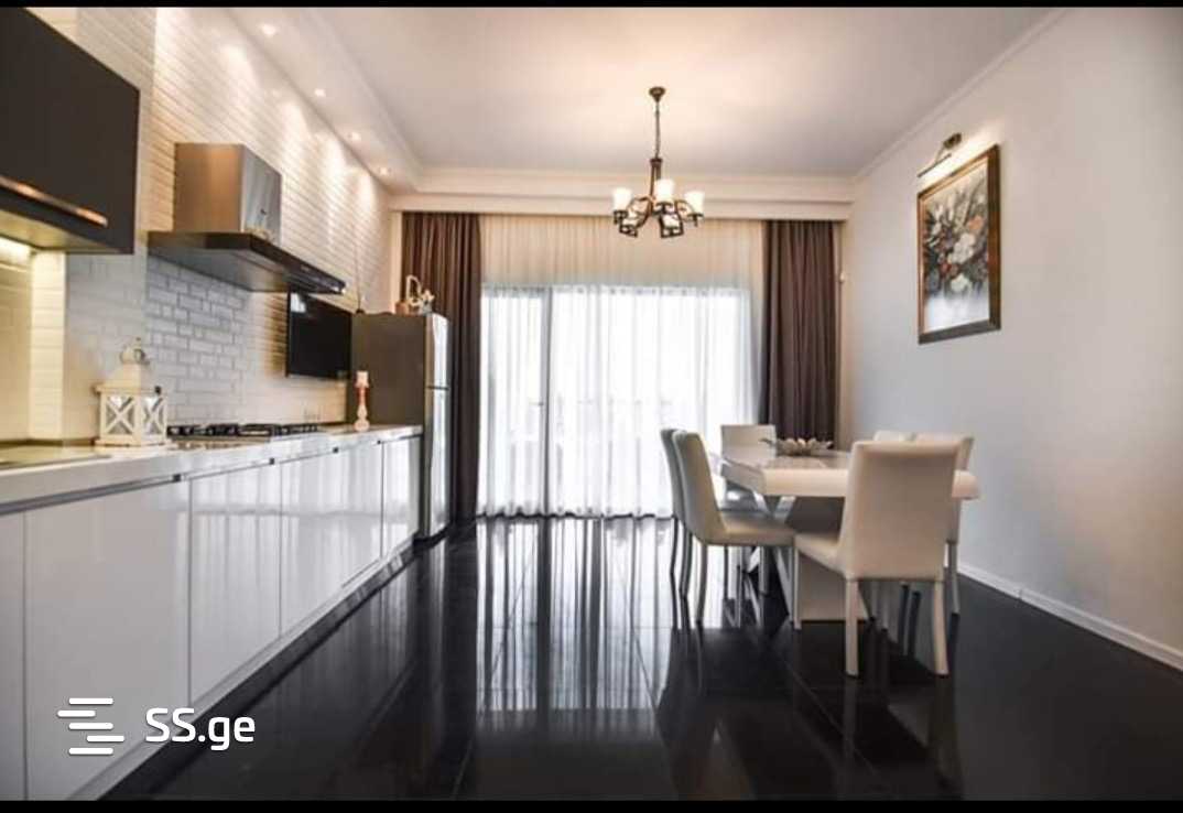 7 Room Private House For Sale view 3