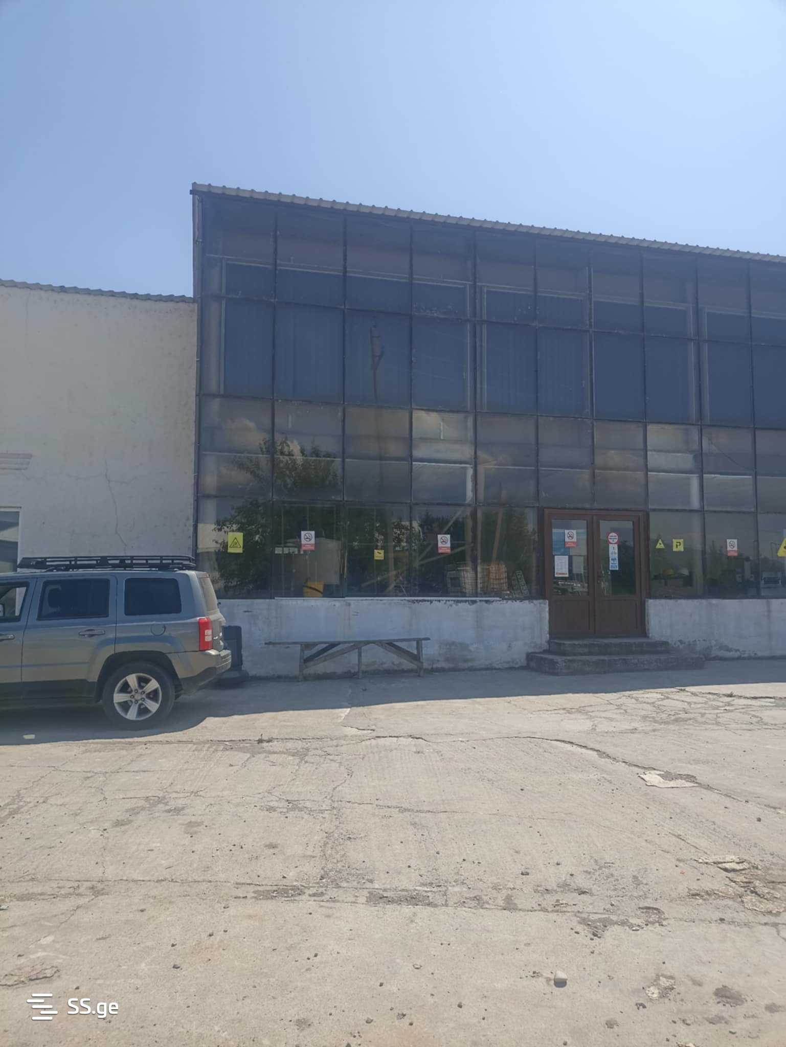 Продажа Store-Industrial Property в церовани view 6