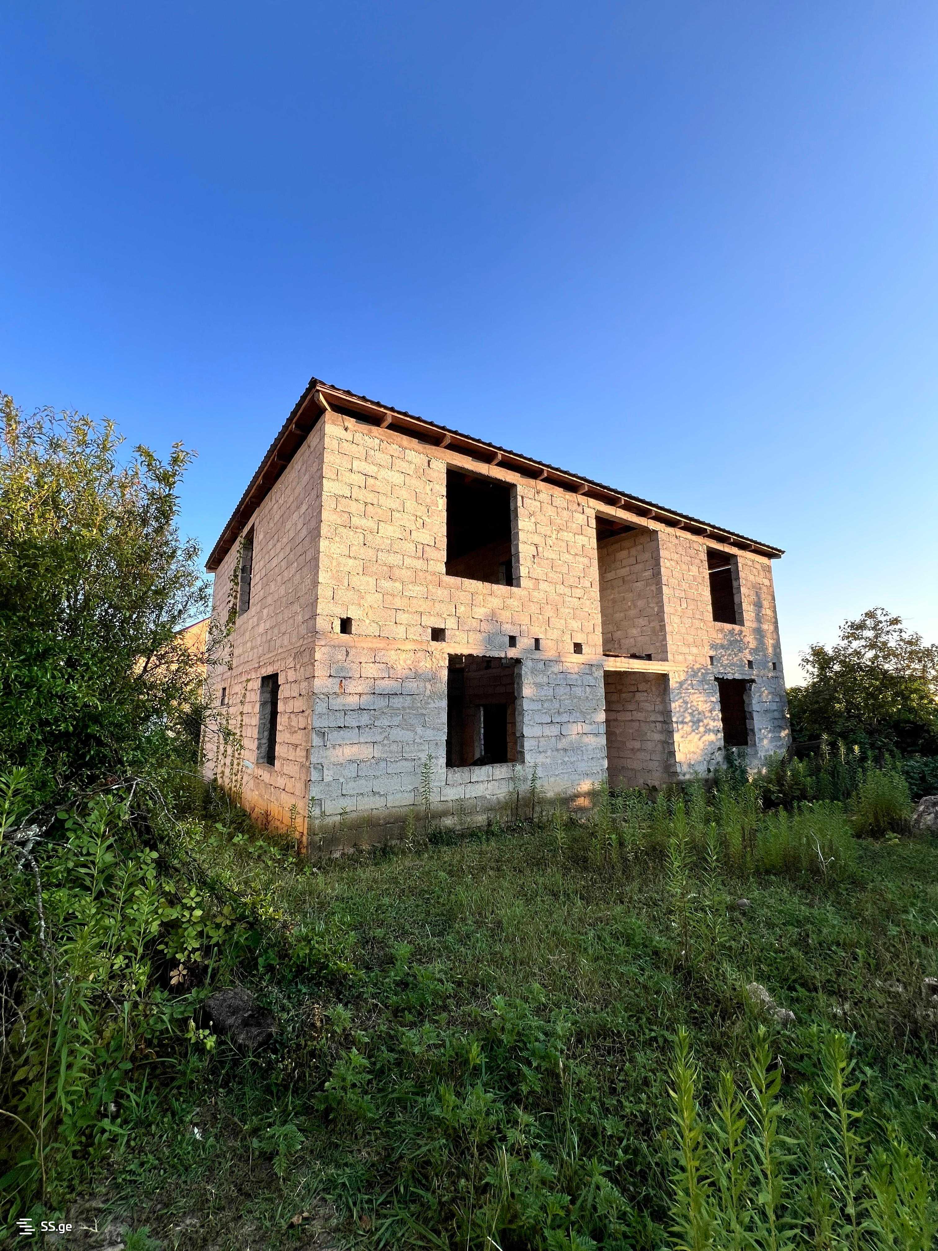 6 Room Private House For Sale view 2