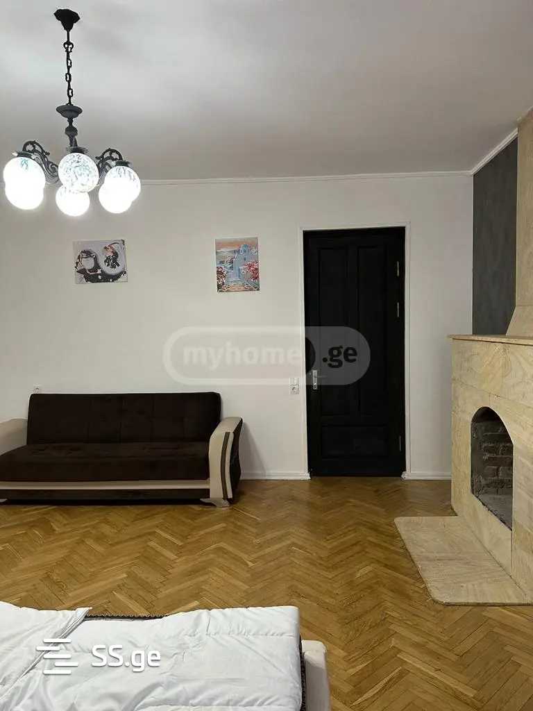8 Room Private House For Sale view 6