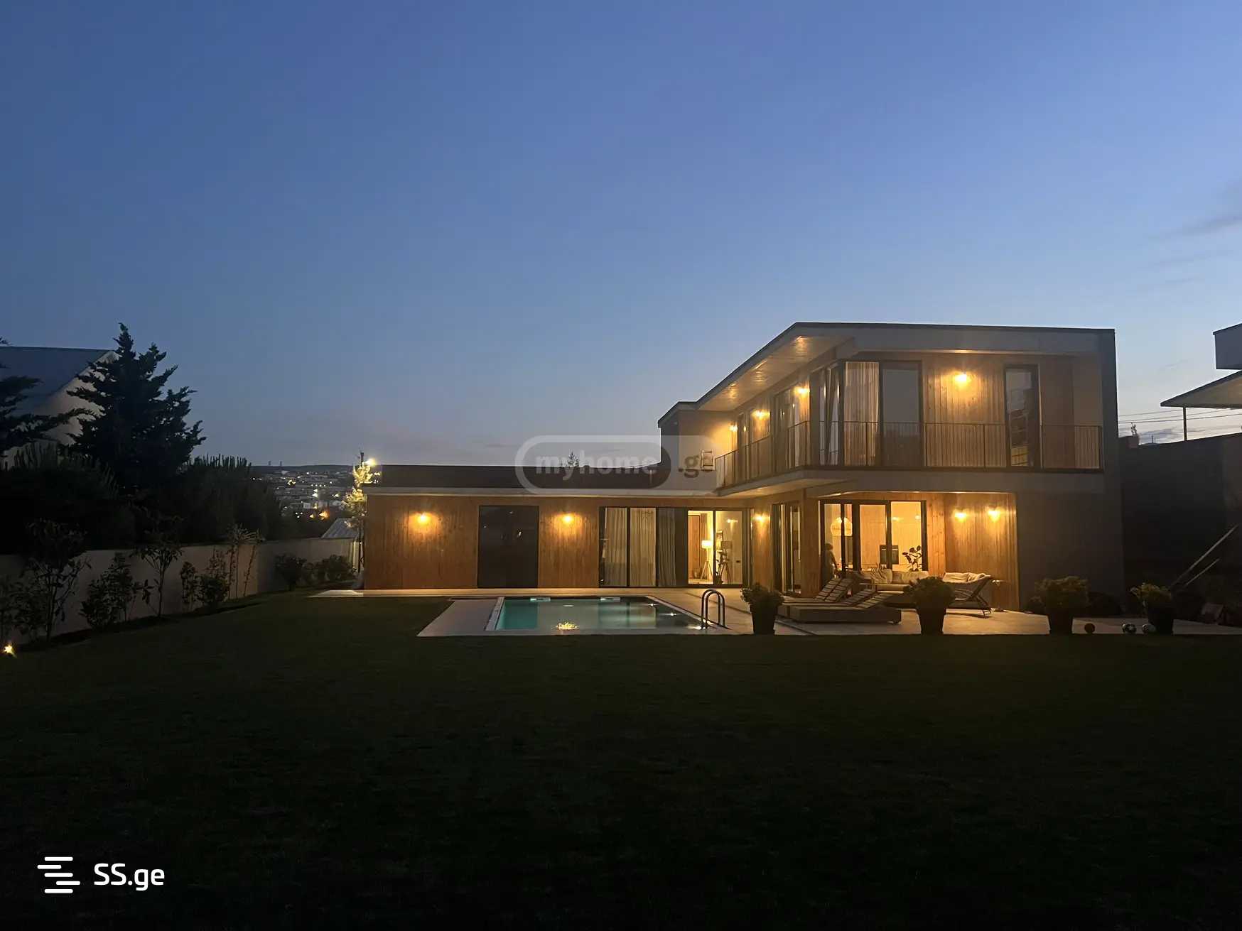 8 Room Private House For Rent. Shindisi view 3
