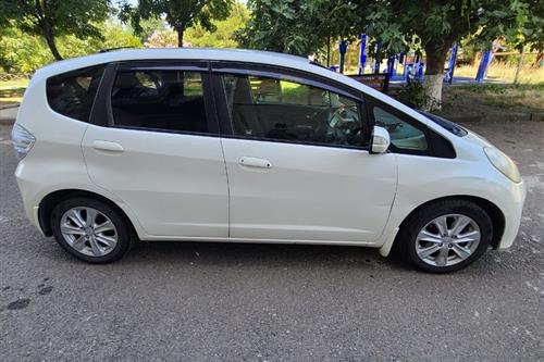 auto similar image