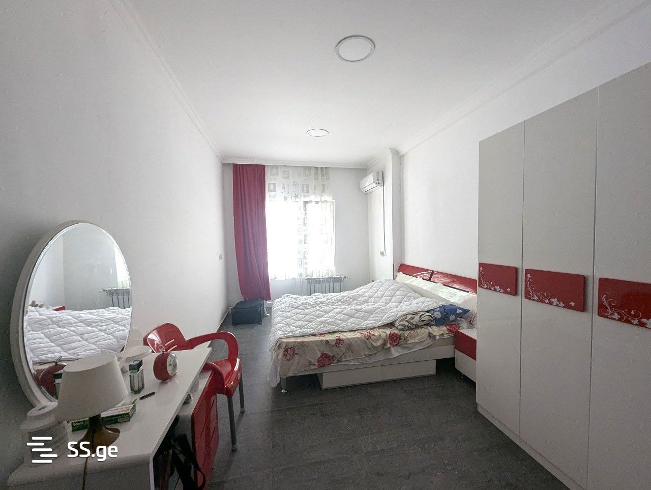 6 Room Private House For Sale view 4