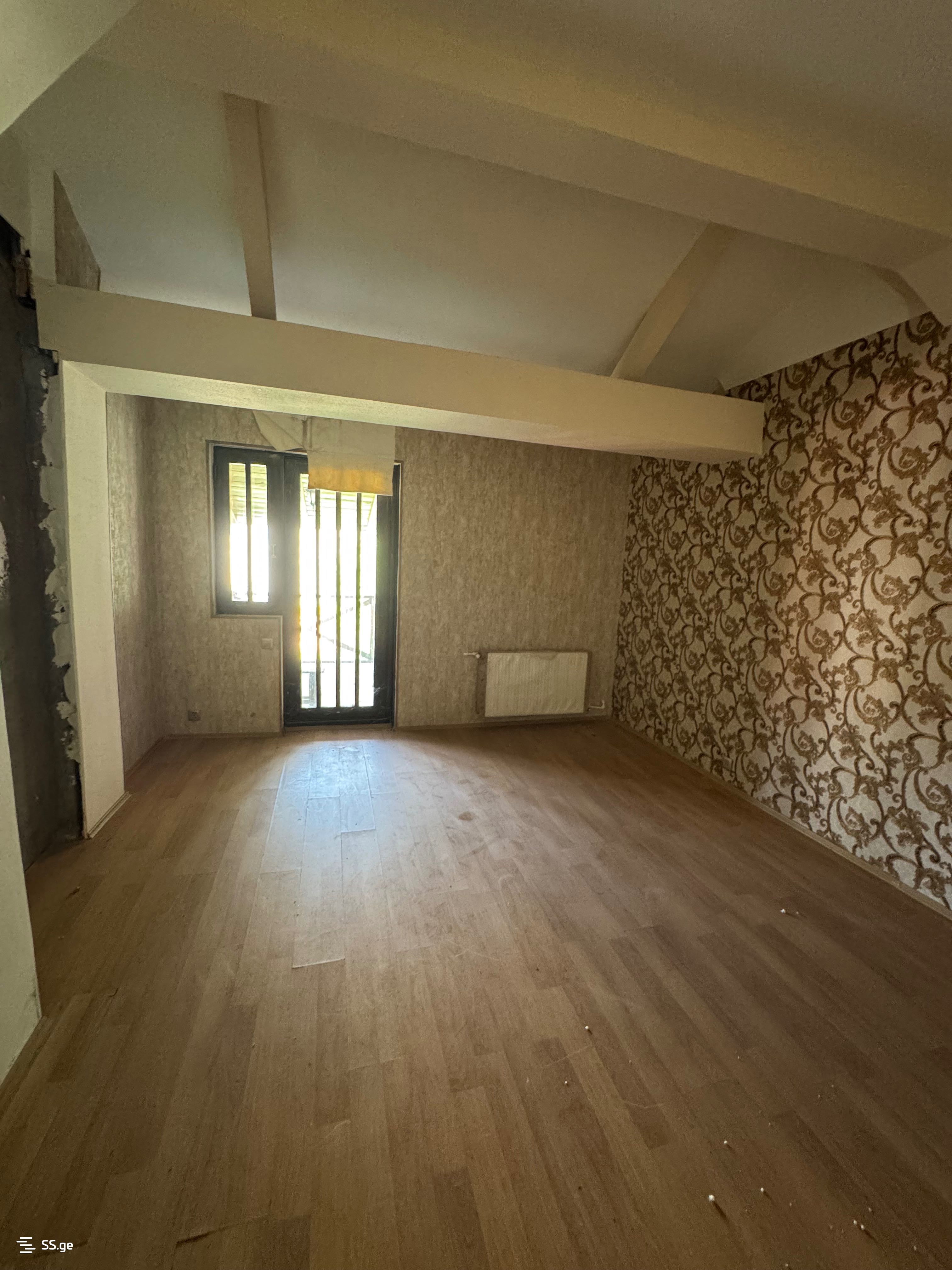 7 Room Private House For Sale view 6