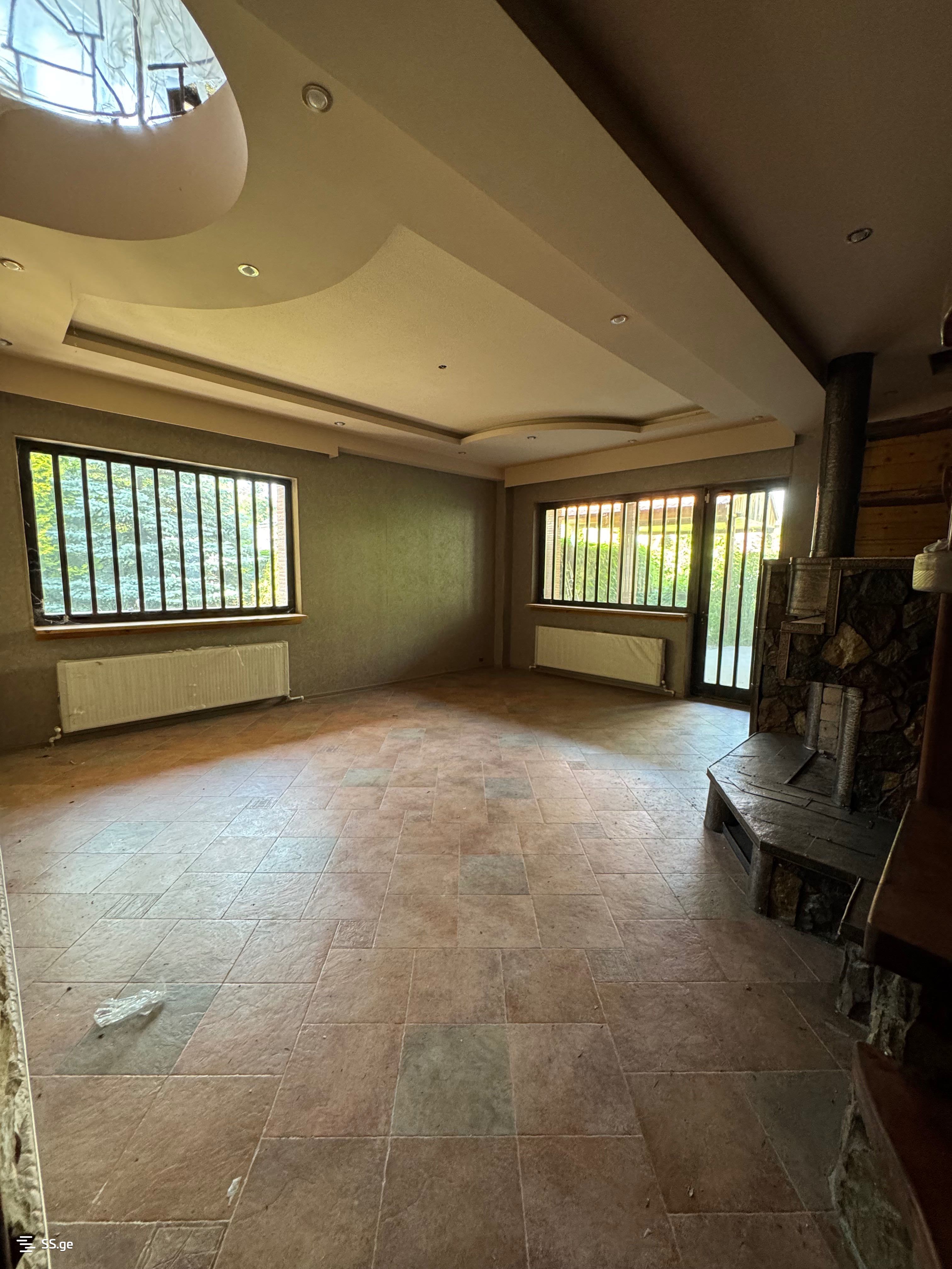 7 Room Private House For Sale view 5