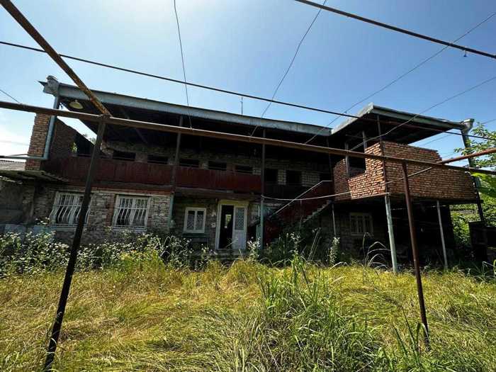 16 room Private House For Sale. Akhasheni