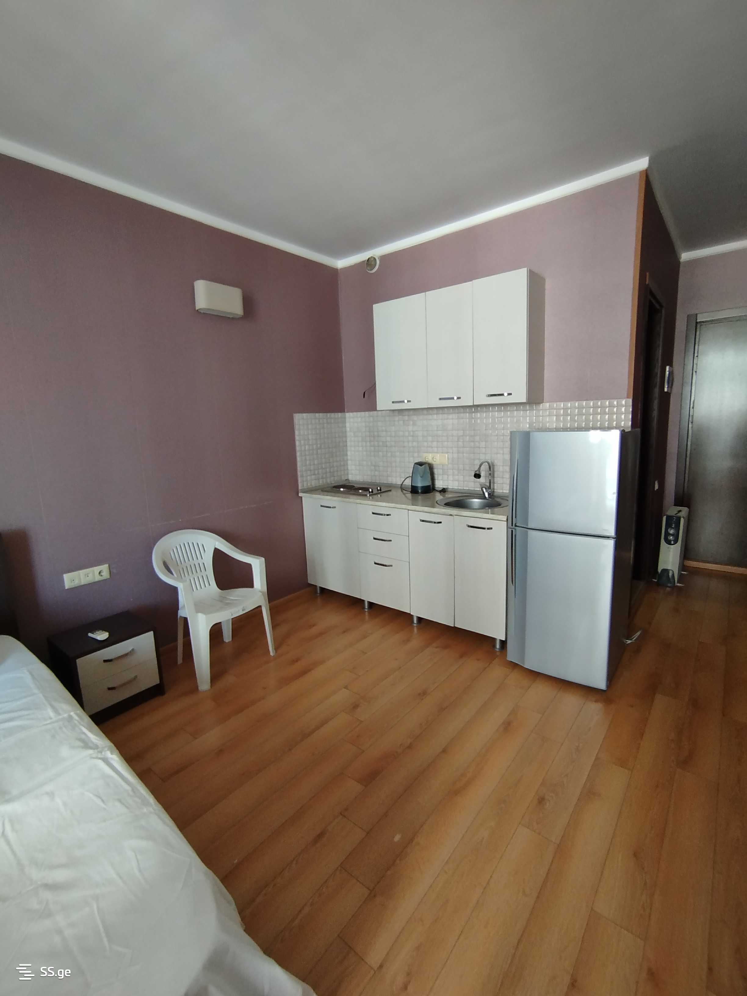 1 room Flat Daily rent. Batumi - Aanzicht 3