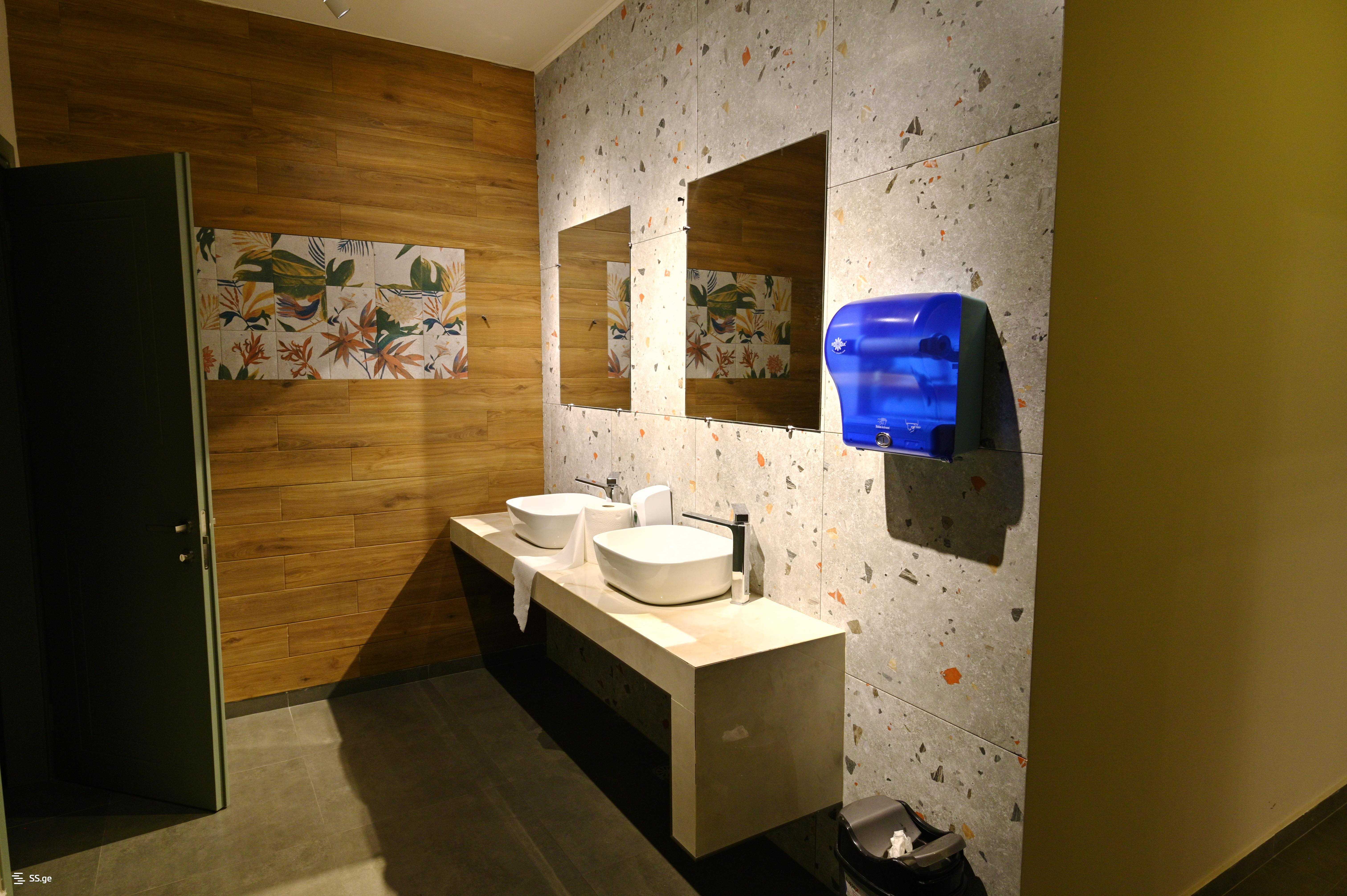 19 Room Hotel For Sale view 5