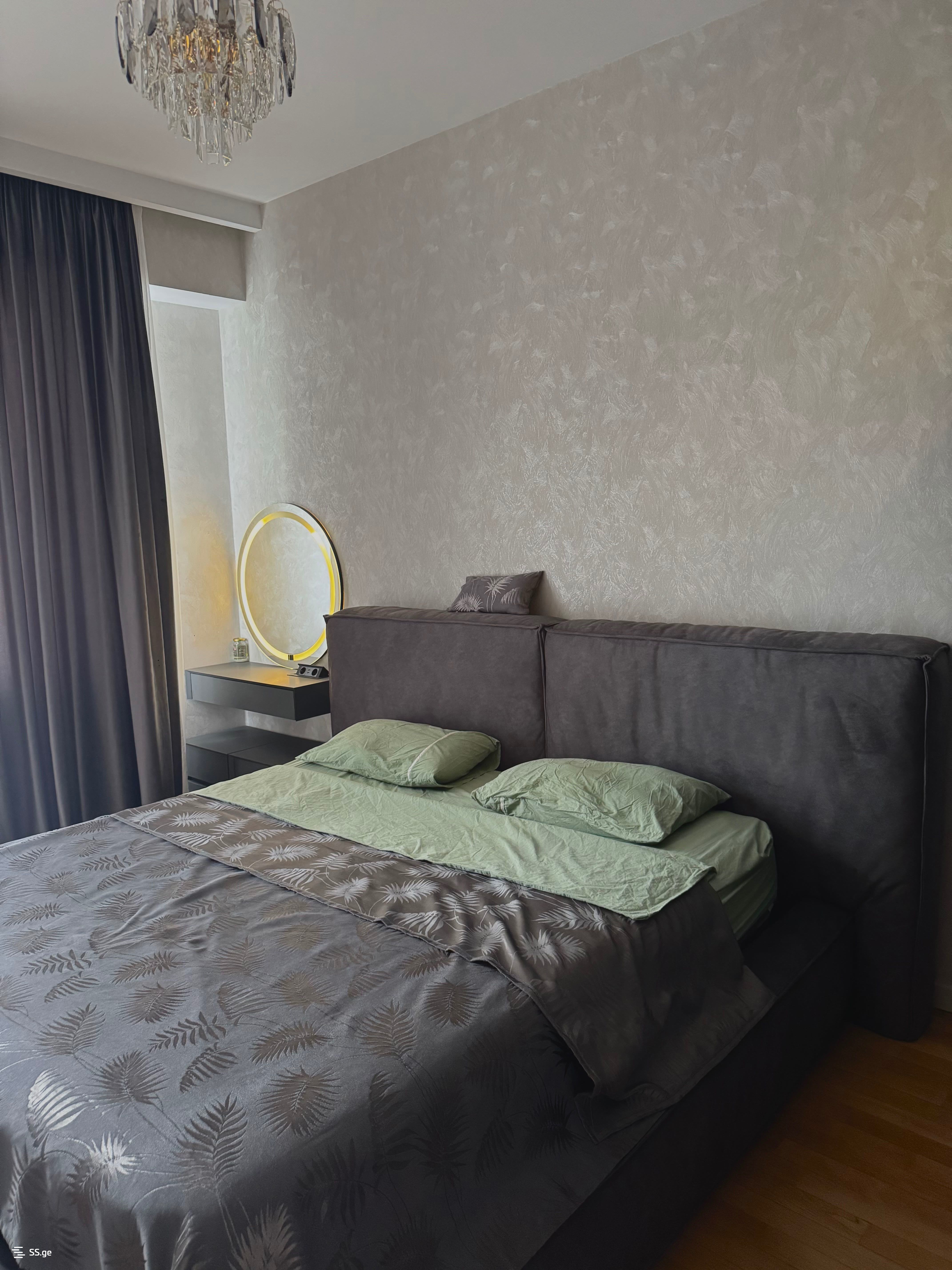 3 Room Flat Daily Rent. Vake view 8