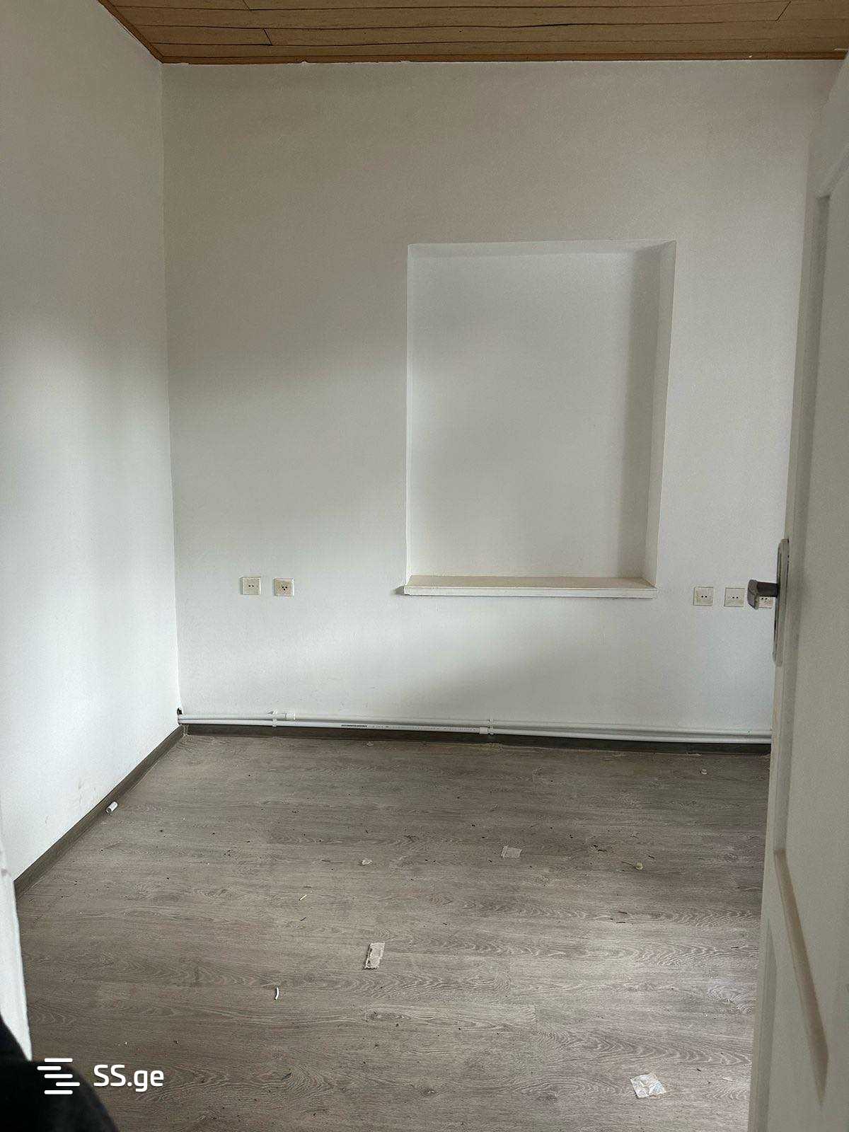 3 Room Private House For Sale view 6