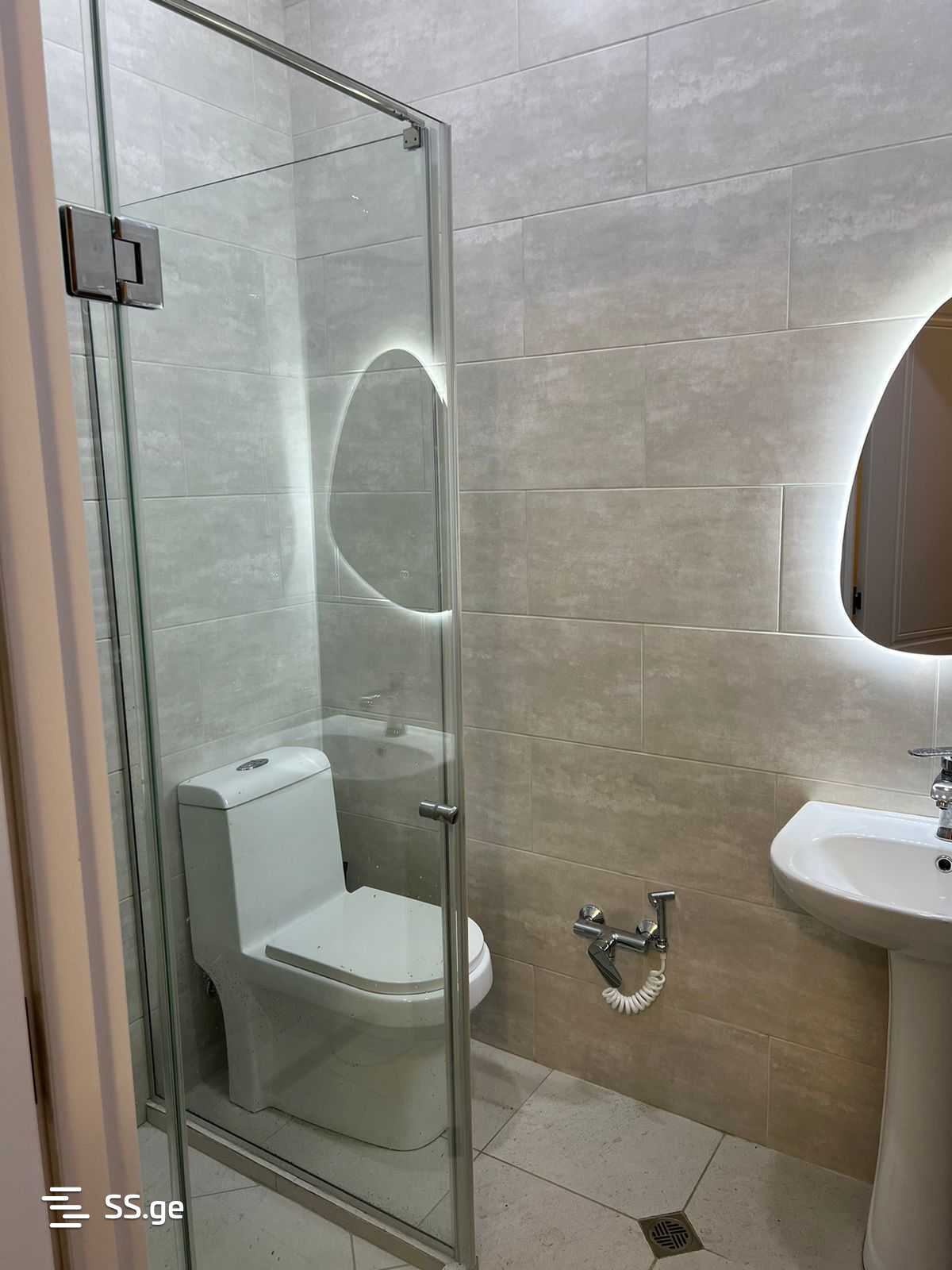 1 Room Flat Daily Rent. Sololaki view 4