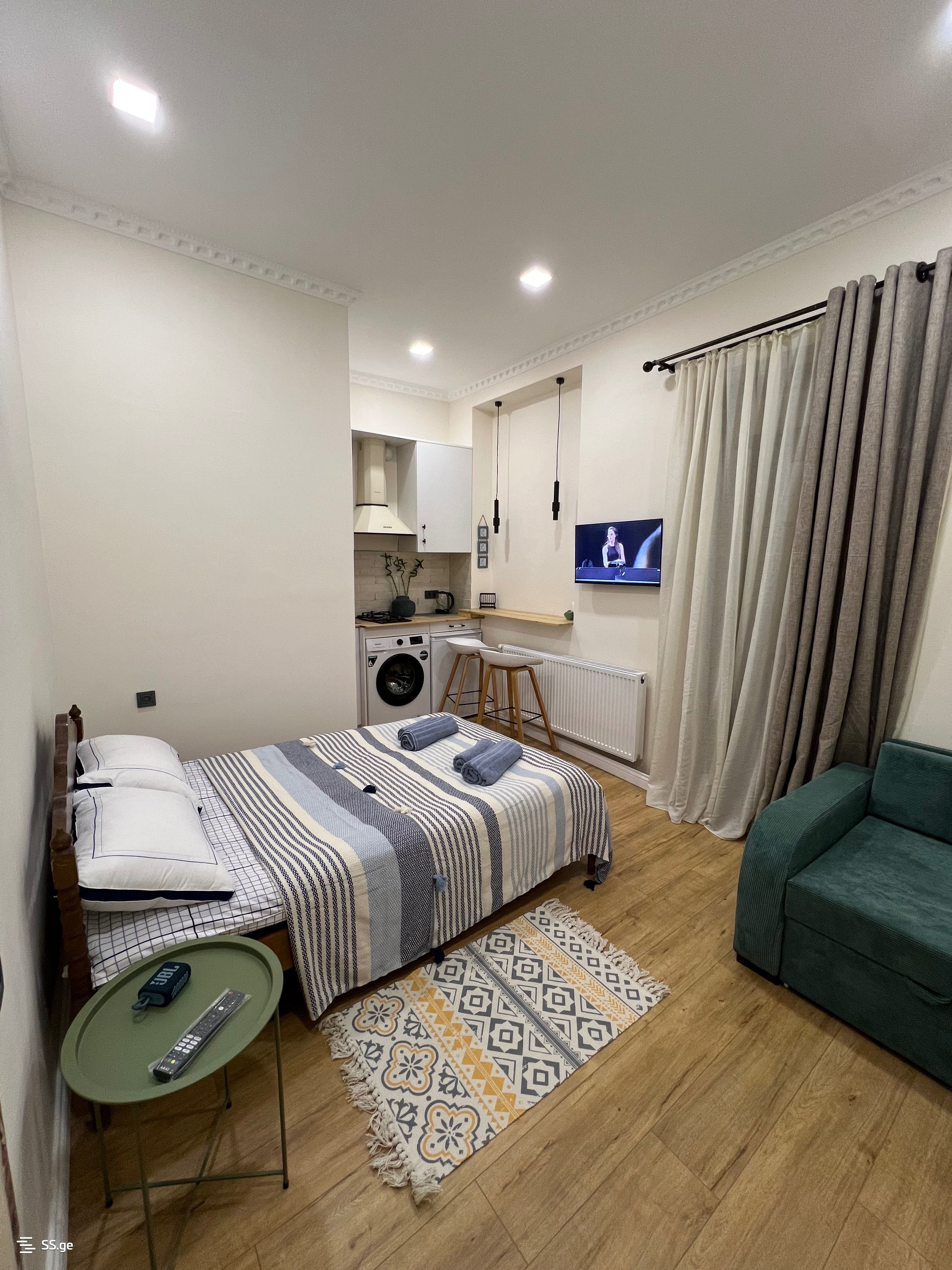 1 Room Private House Daily Rent. Borjomi view 6