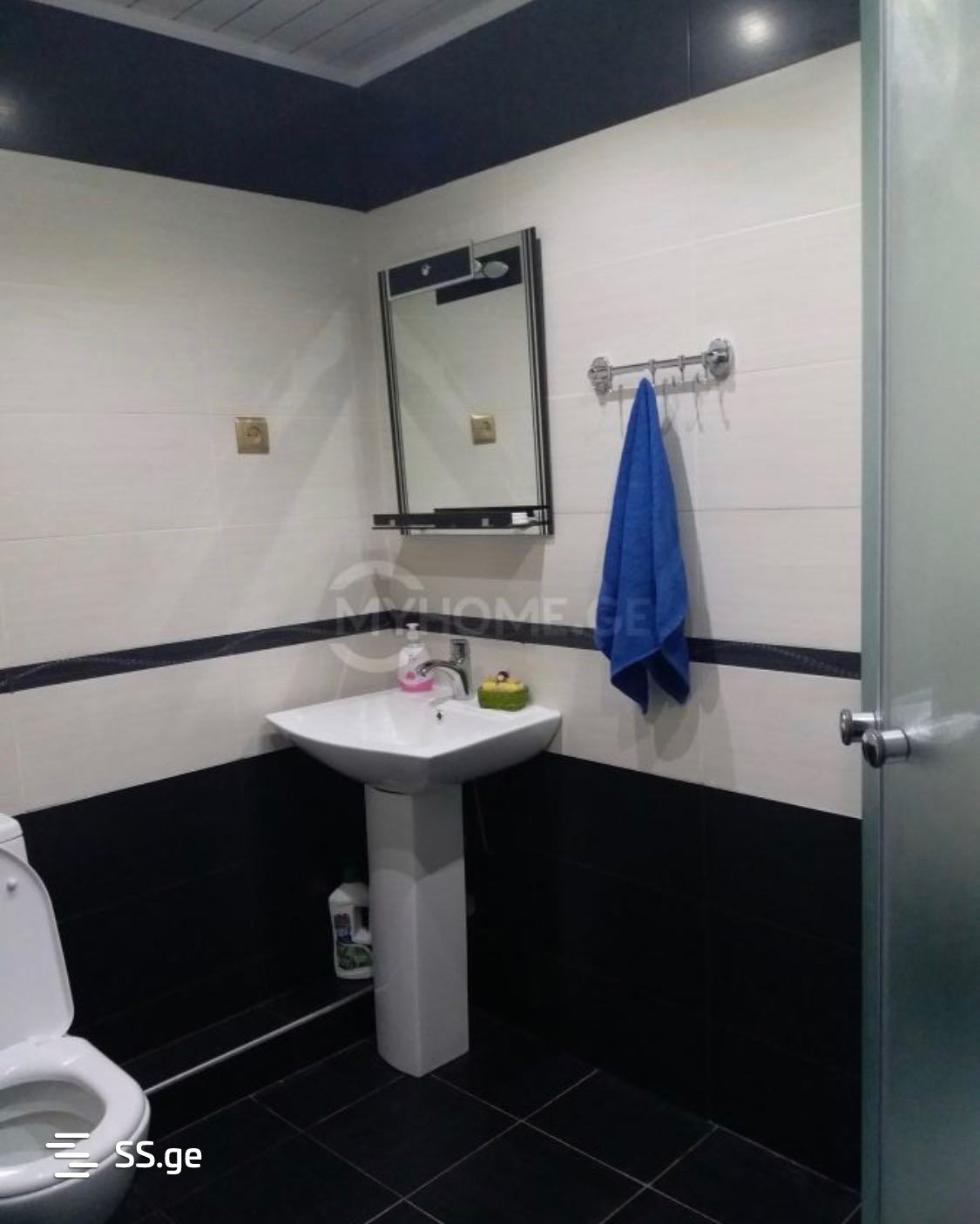 1 Room Flat Daily Rent. Digomi view 4