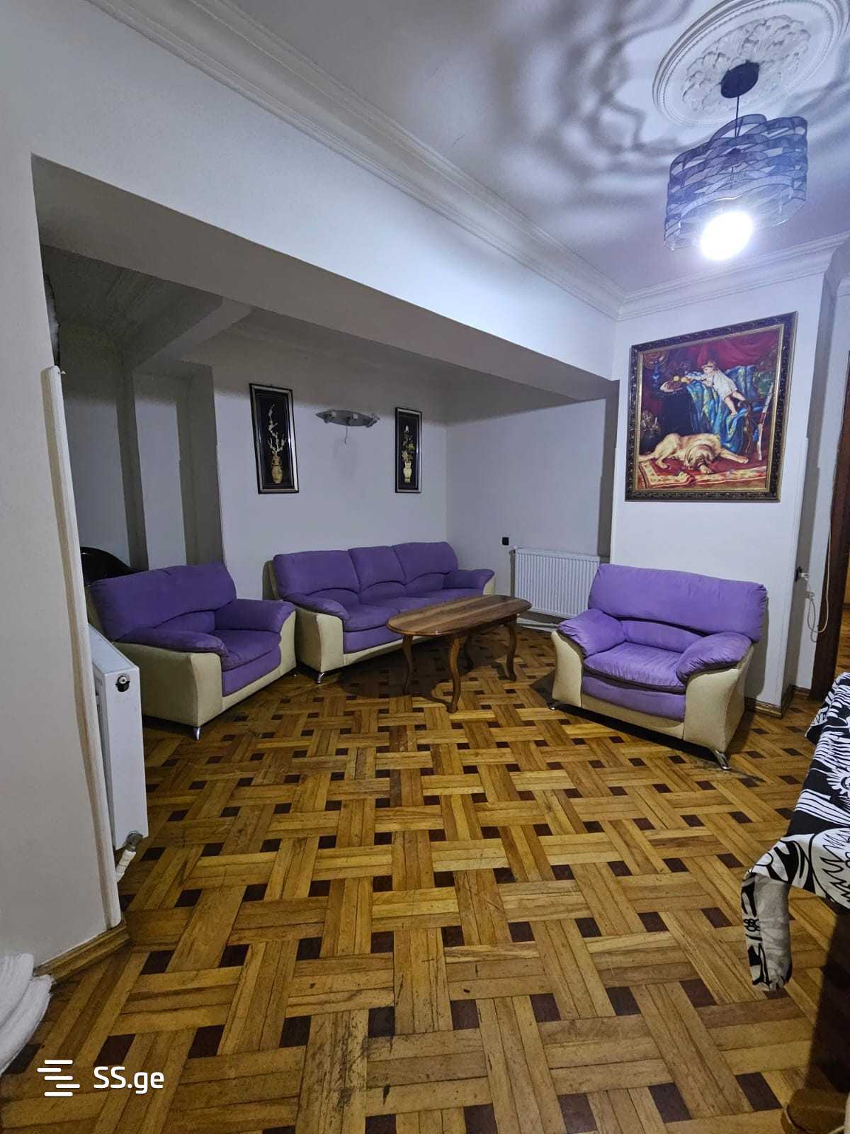 Суточно Квартира в Батуми