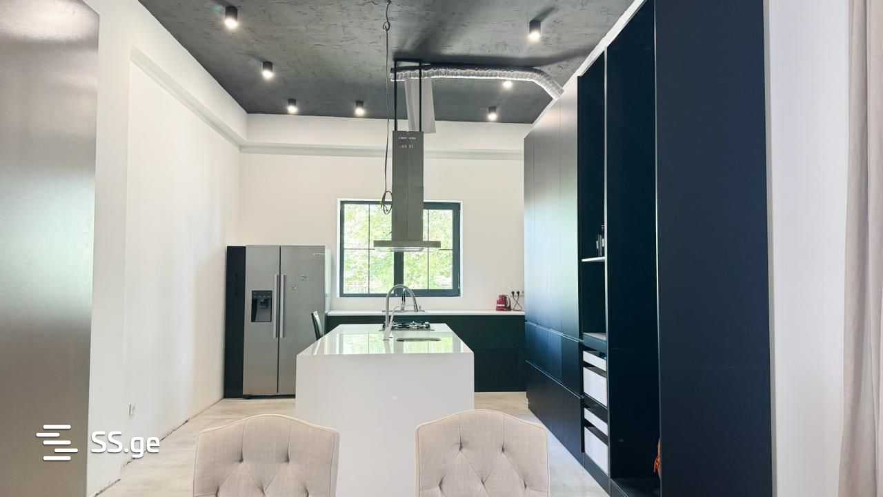8 Room Private House For Sale view 7