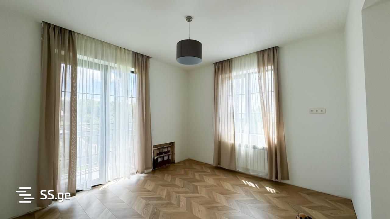 8 Room Private House For Sale view 8
