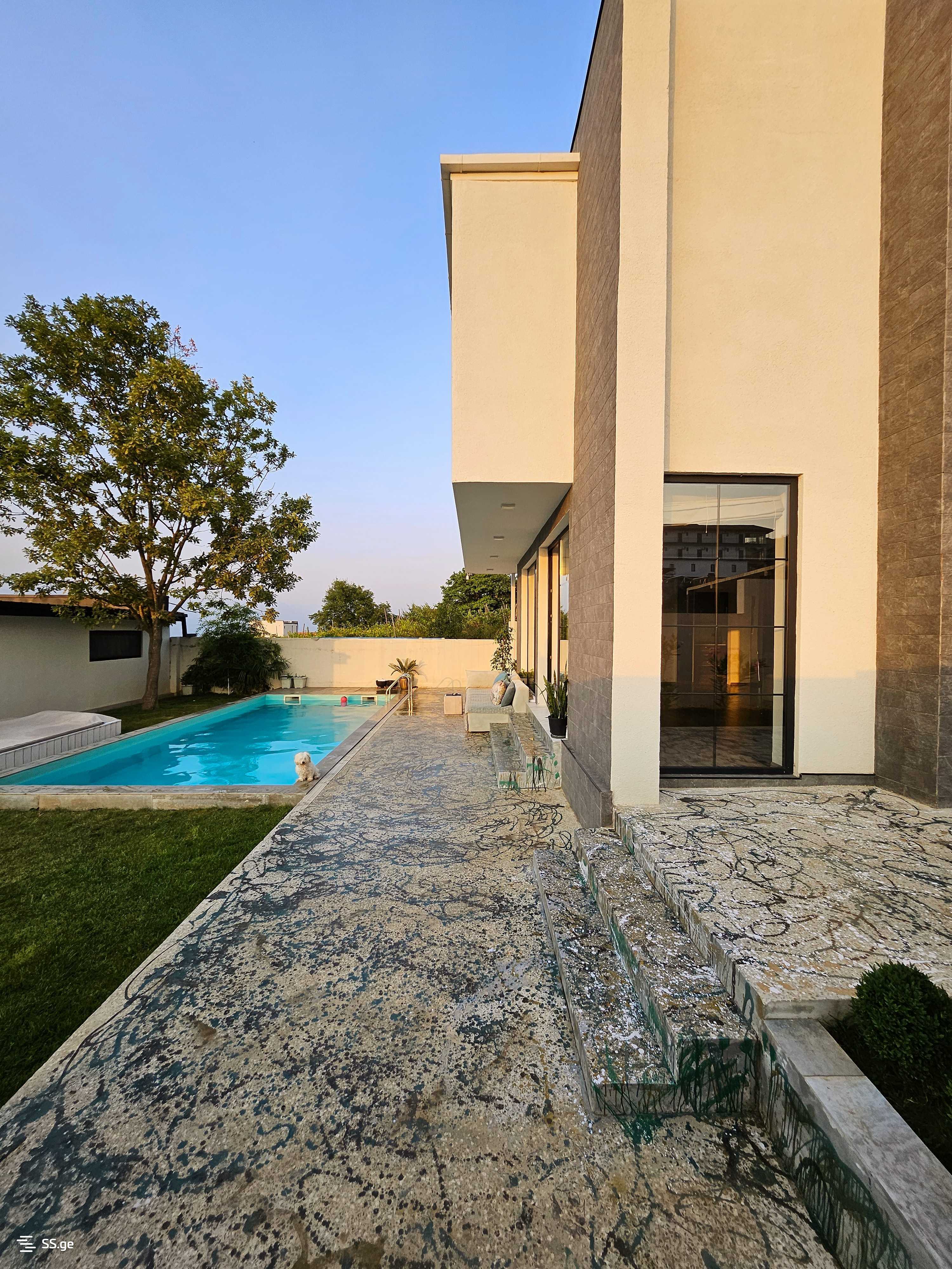 5 Room Private House For Sale view 9