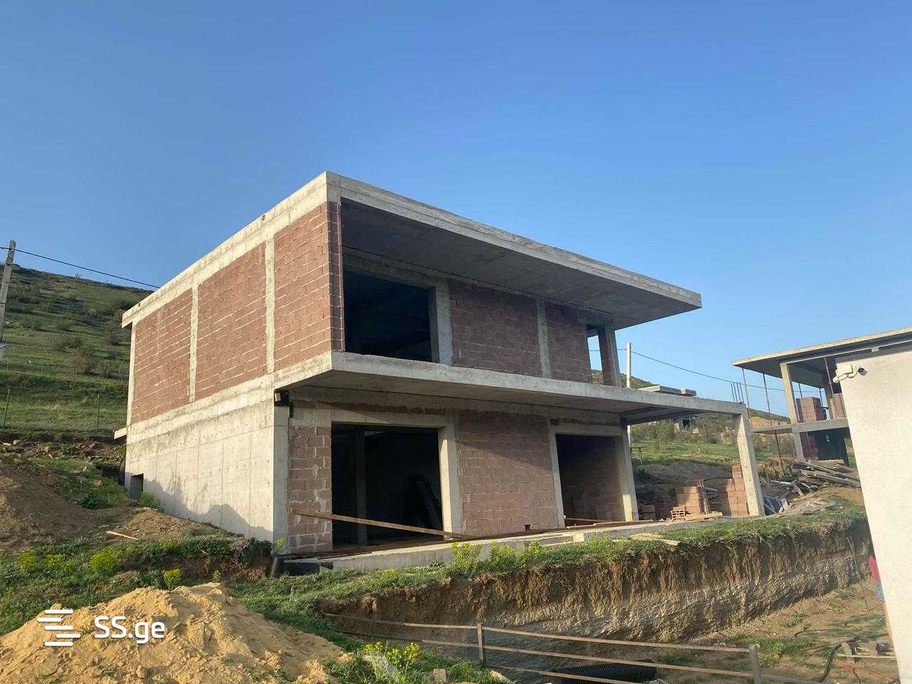 5 Room Private House For Sale view 1