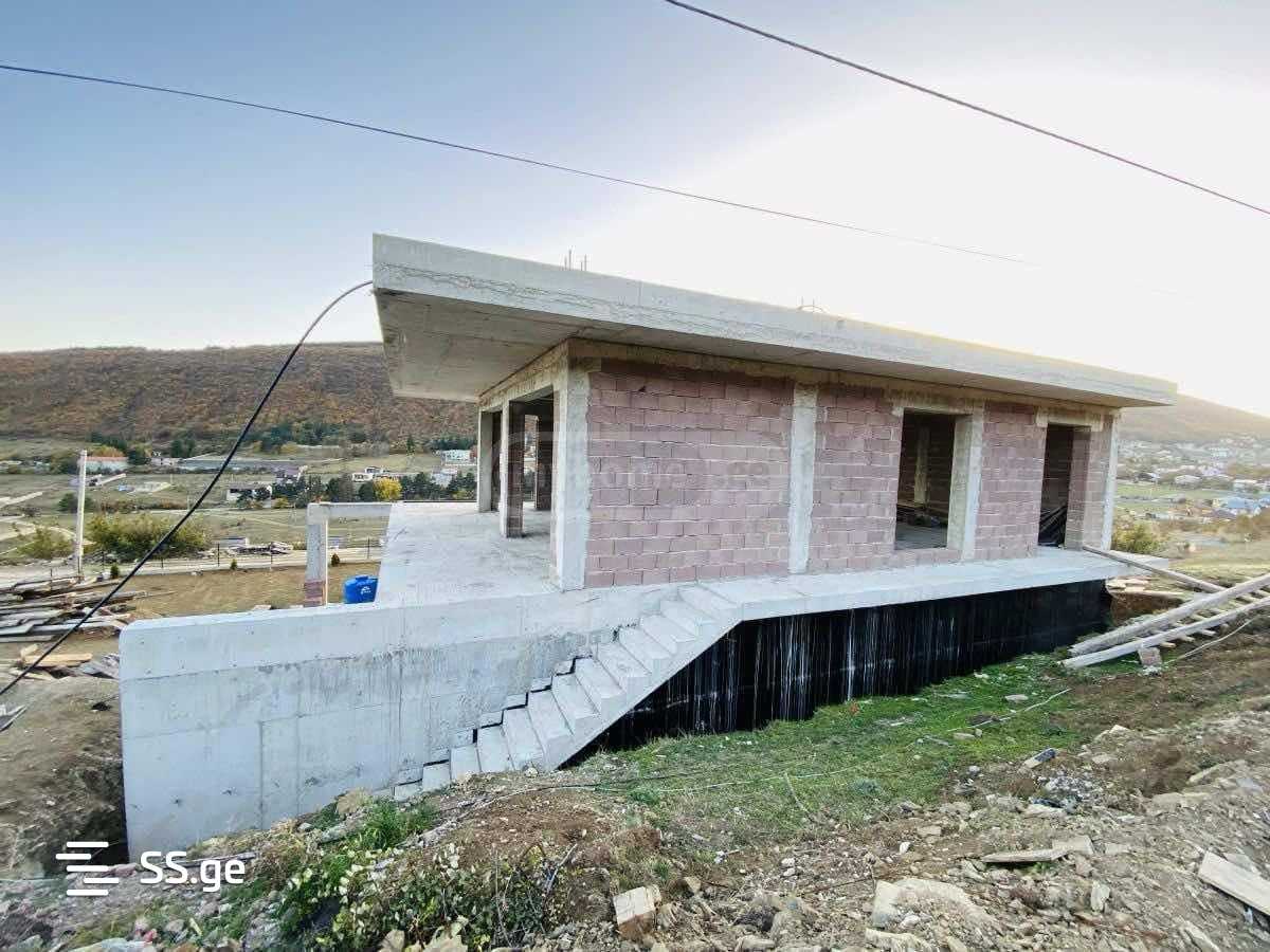 5 Room Private House For Sale view 2