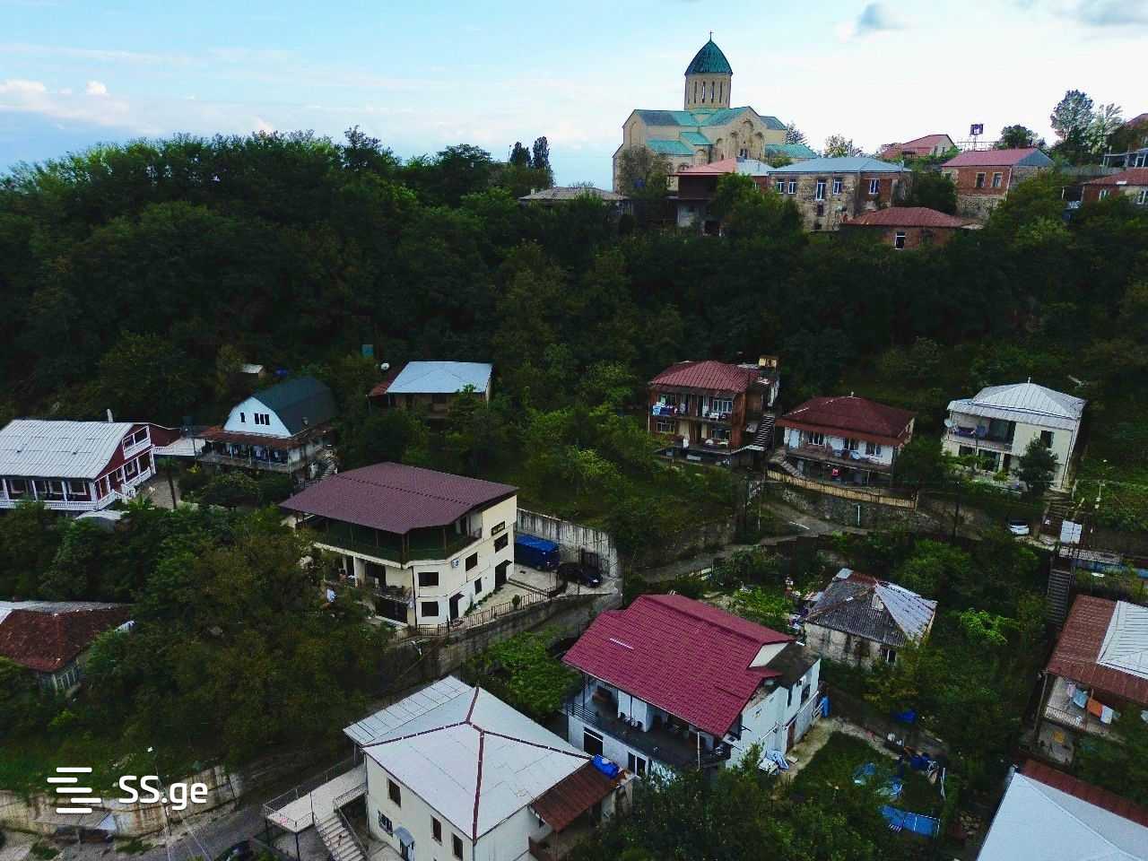 9 Room Hotel For Rent. Kutaisi view 3
