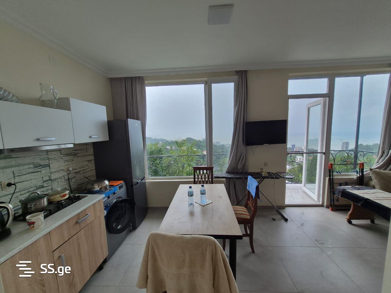 2 Room Private House Daily Rent. Batumi view 10
