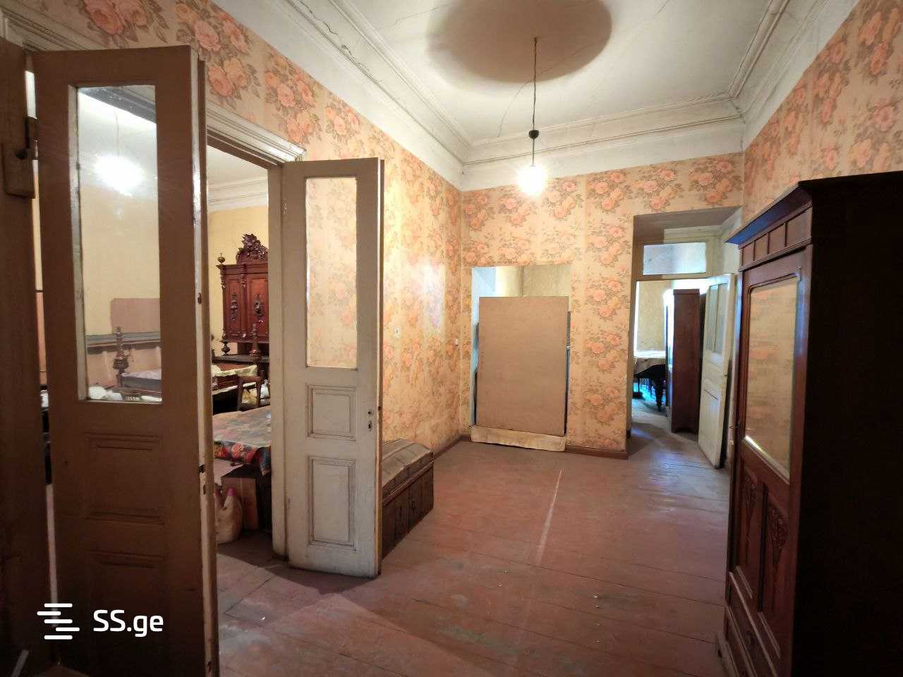 3 room Flat For Sale. Mtatsminda - Aanzicht 6