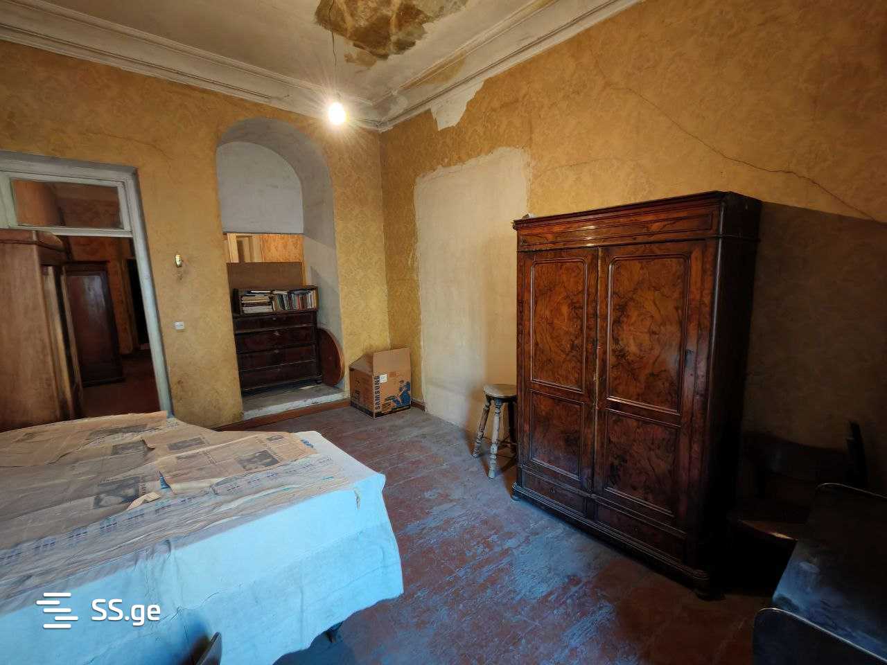 3 room Flat For Sale. Mtatsminda - Aanzicht 4