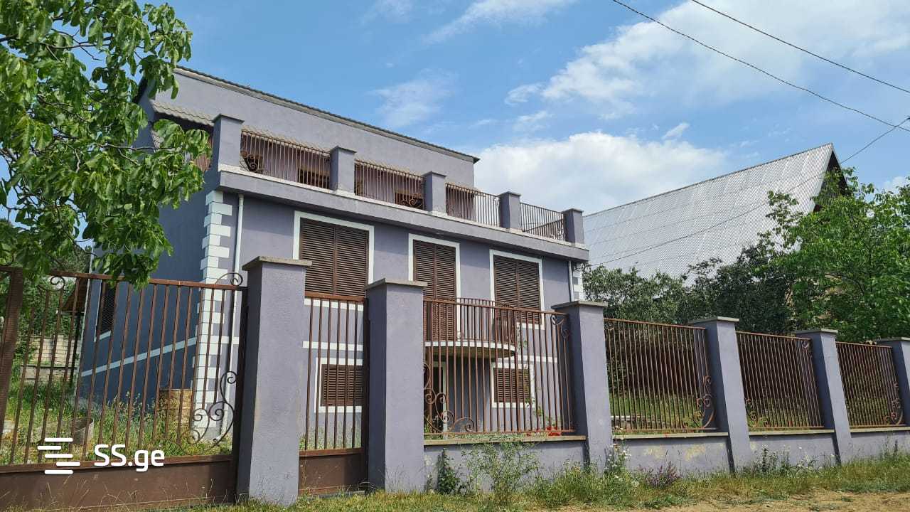 6 Room Private House For Sale view 12
