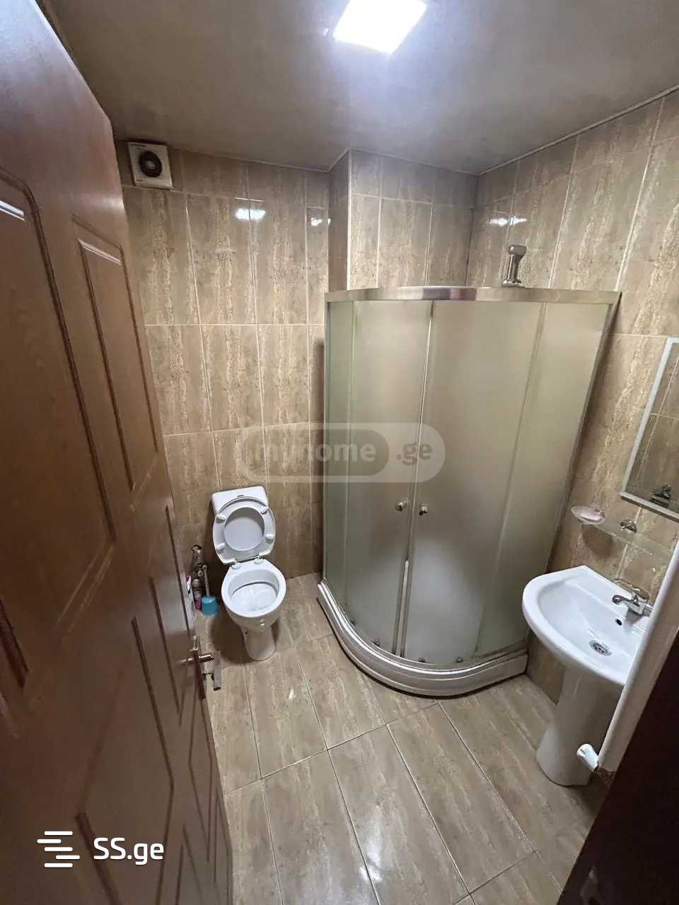 3 Room Flat For Rent. Isani view 1