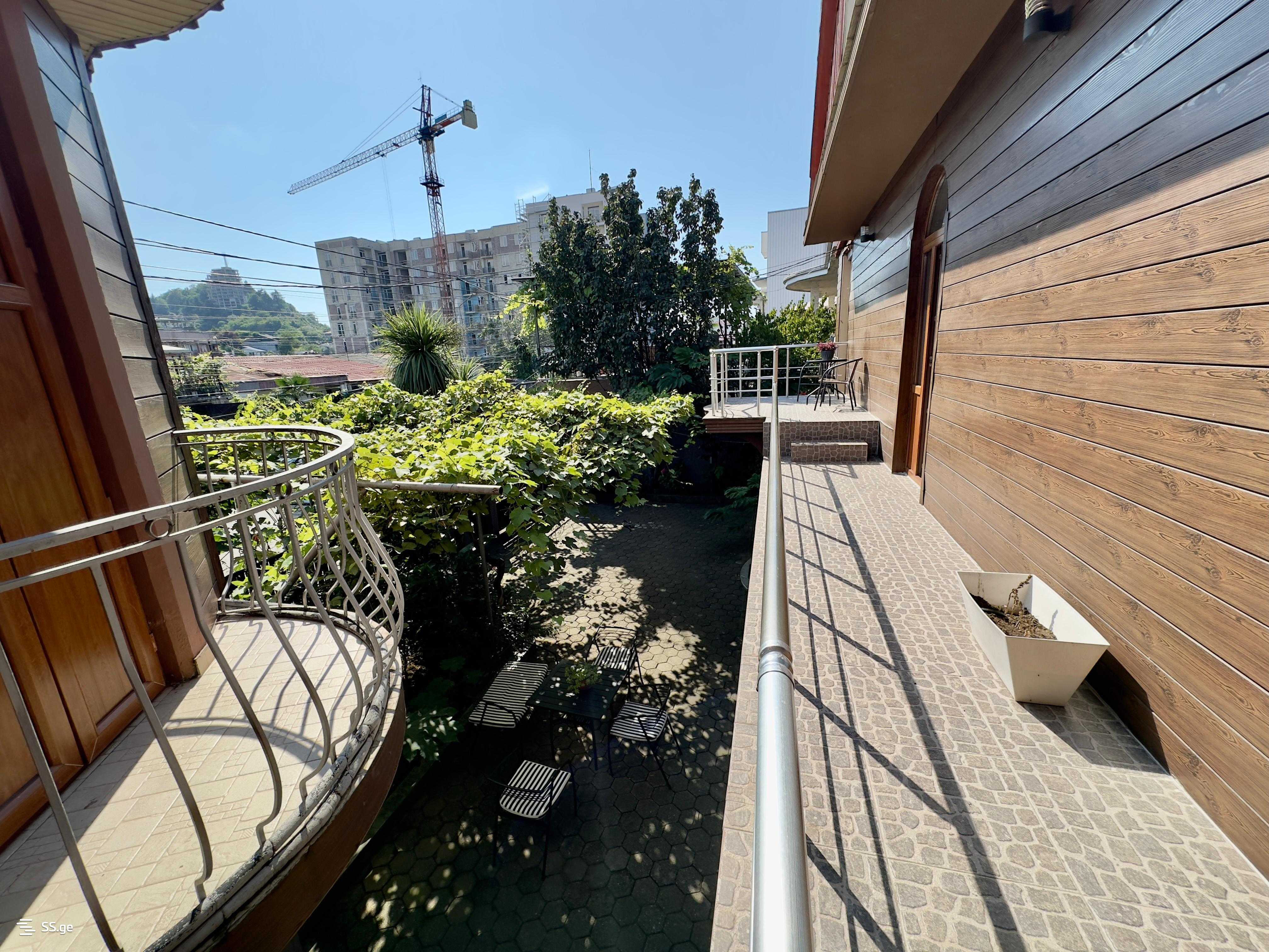 11 Room Private House For Rent. Batumi, 10 of 12