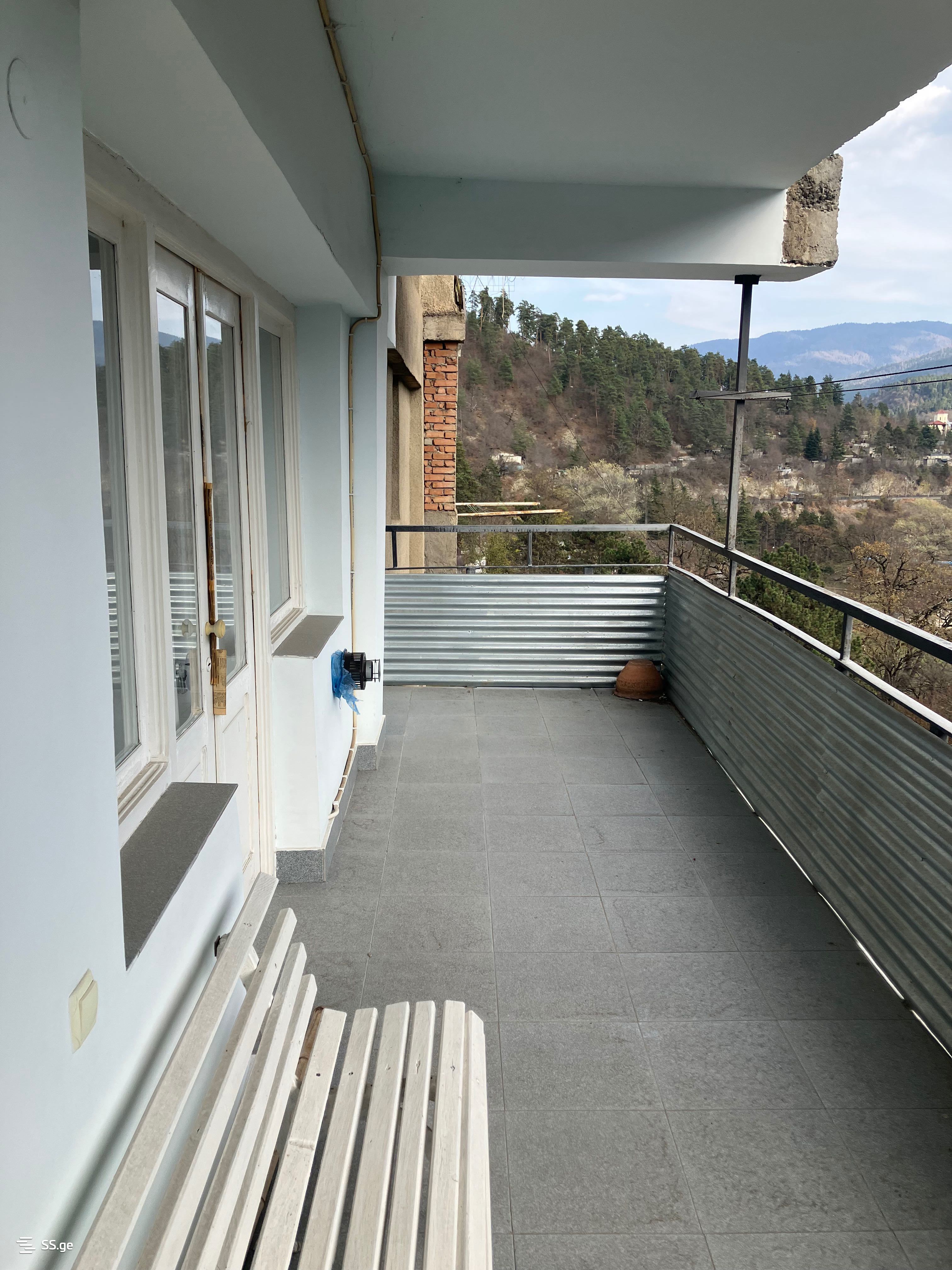 1 Room Flat For Rent. Borjomi view 8