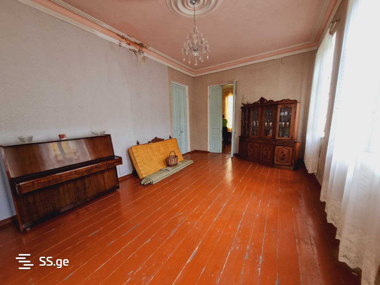 5 Room Private House For Sale view 1