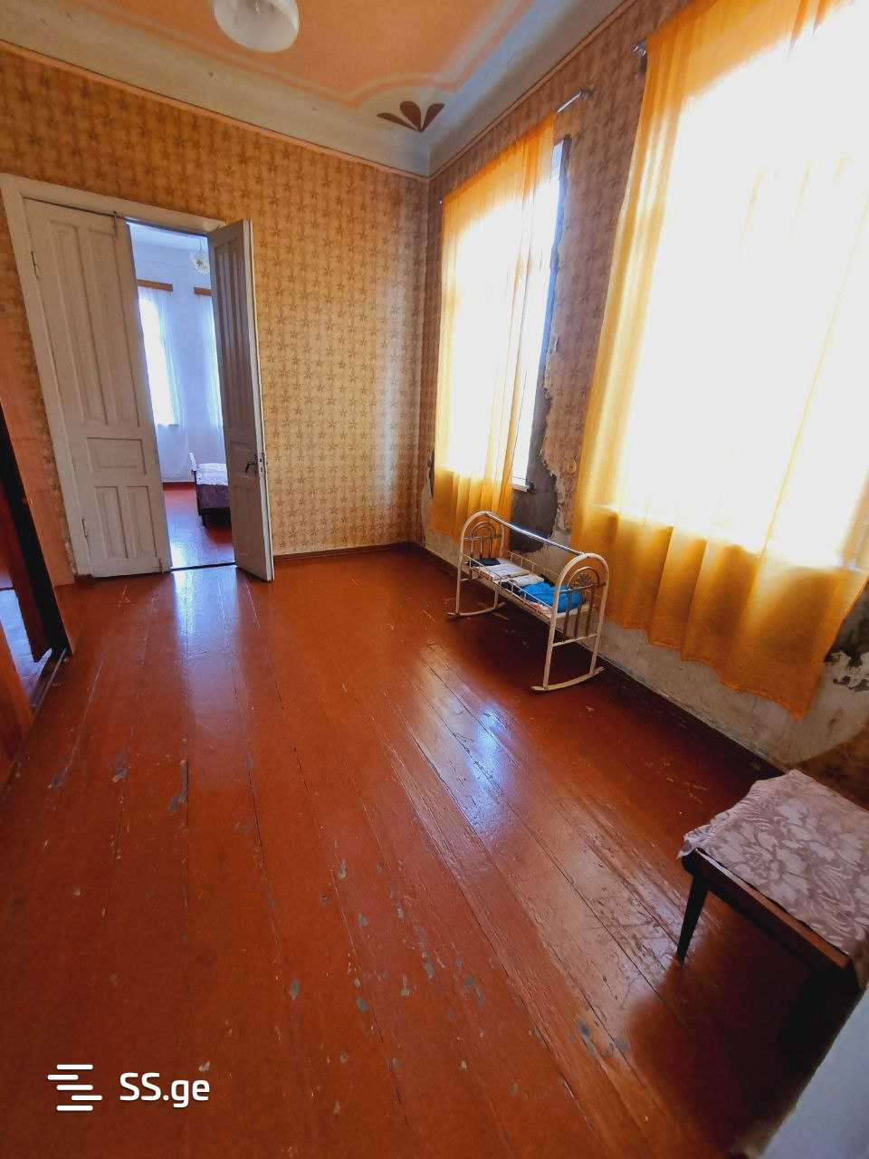5 Room Private House For Sale view 3