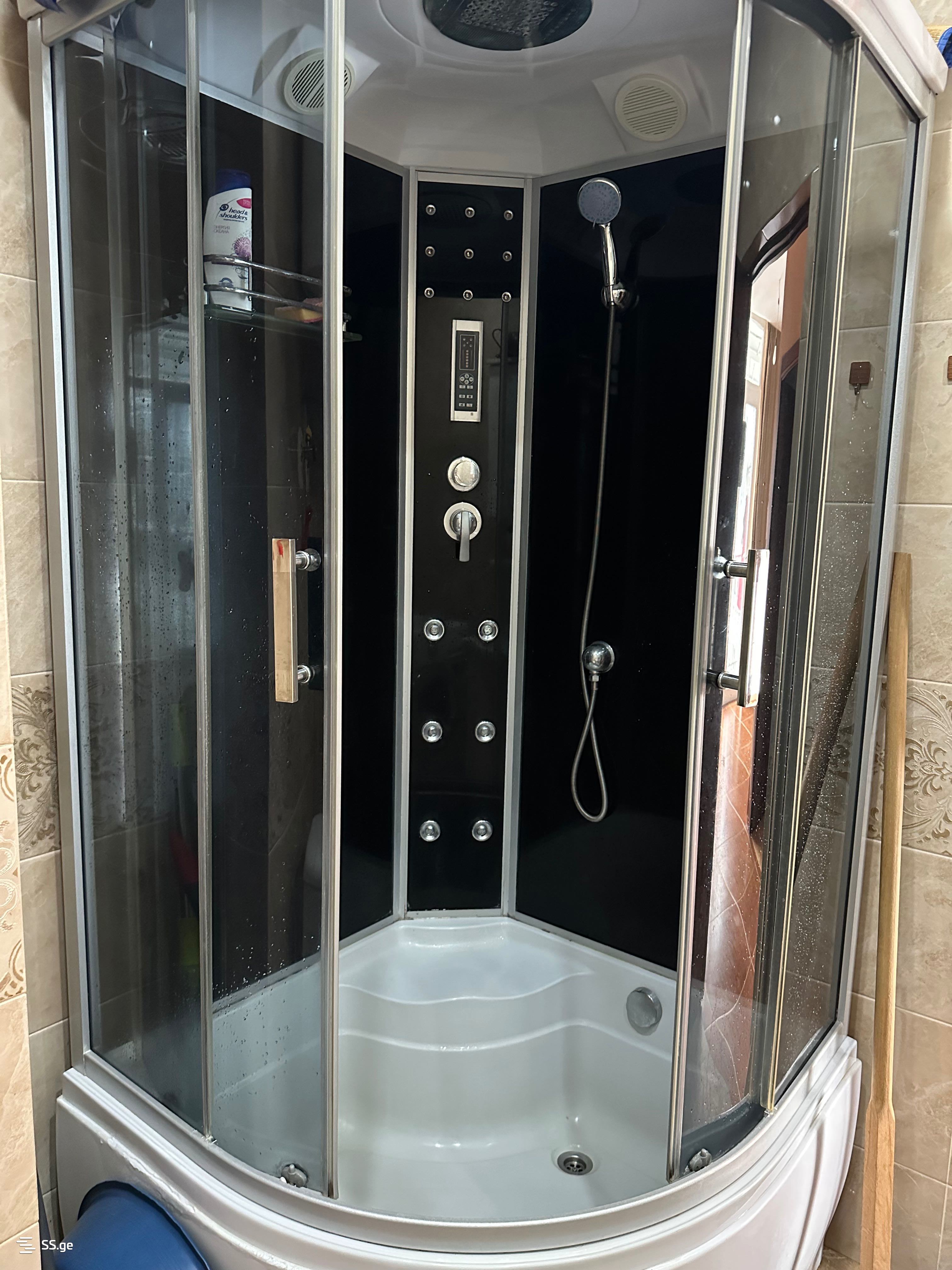 2 room Flat Daily rent. Batumi - Ansicht 6