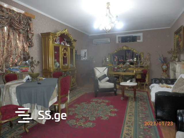 6 Room Private House For Sale view 5