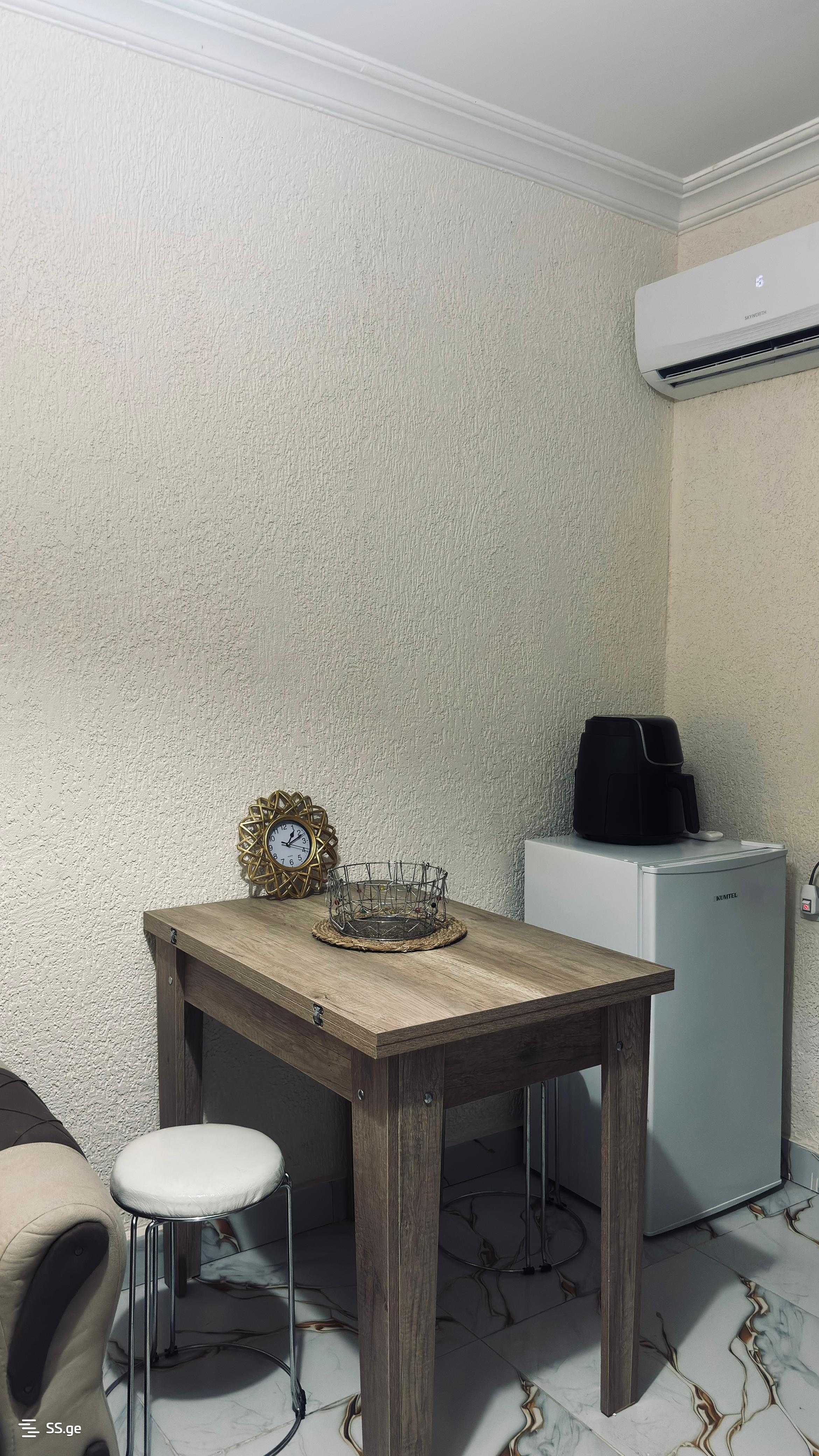 2 Room Flat Daily Rent. Poti view 11