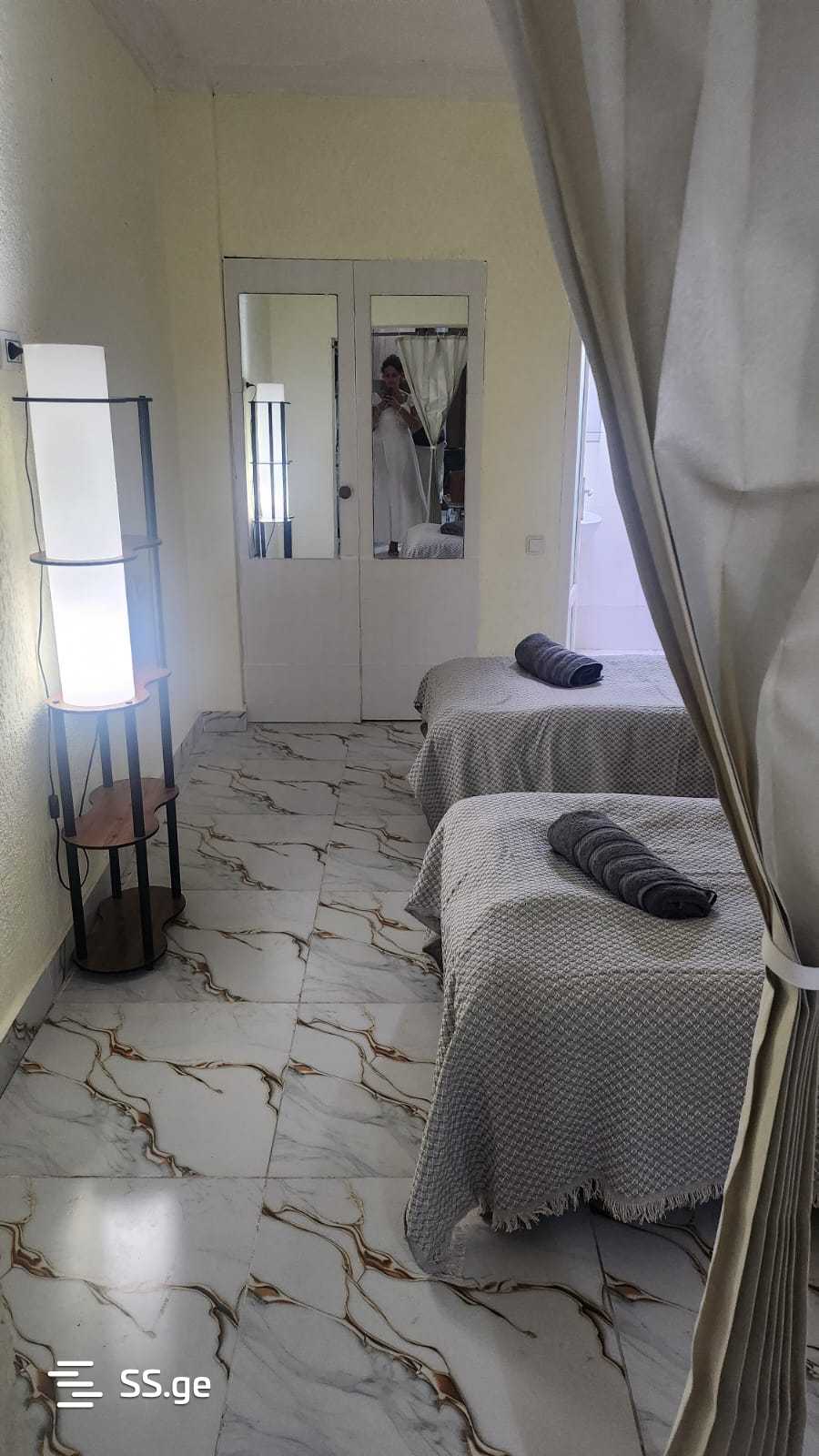 2 Room Flat Daily Rent. Poti view 3