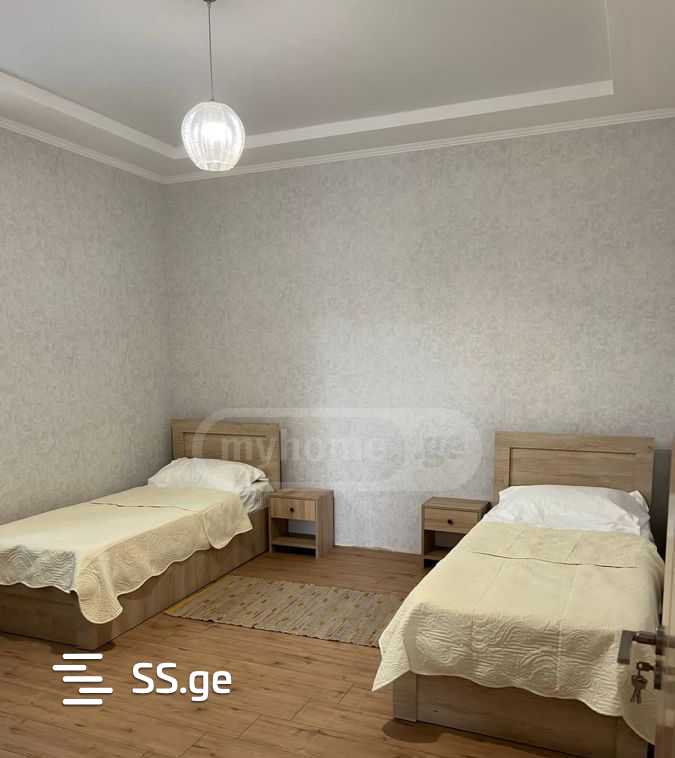 8 Room Private House For Rent. Martkofi view 7